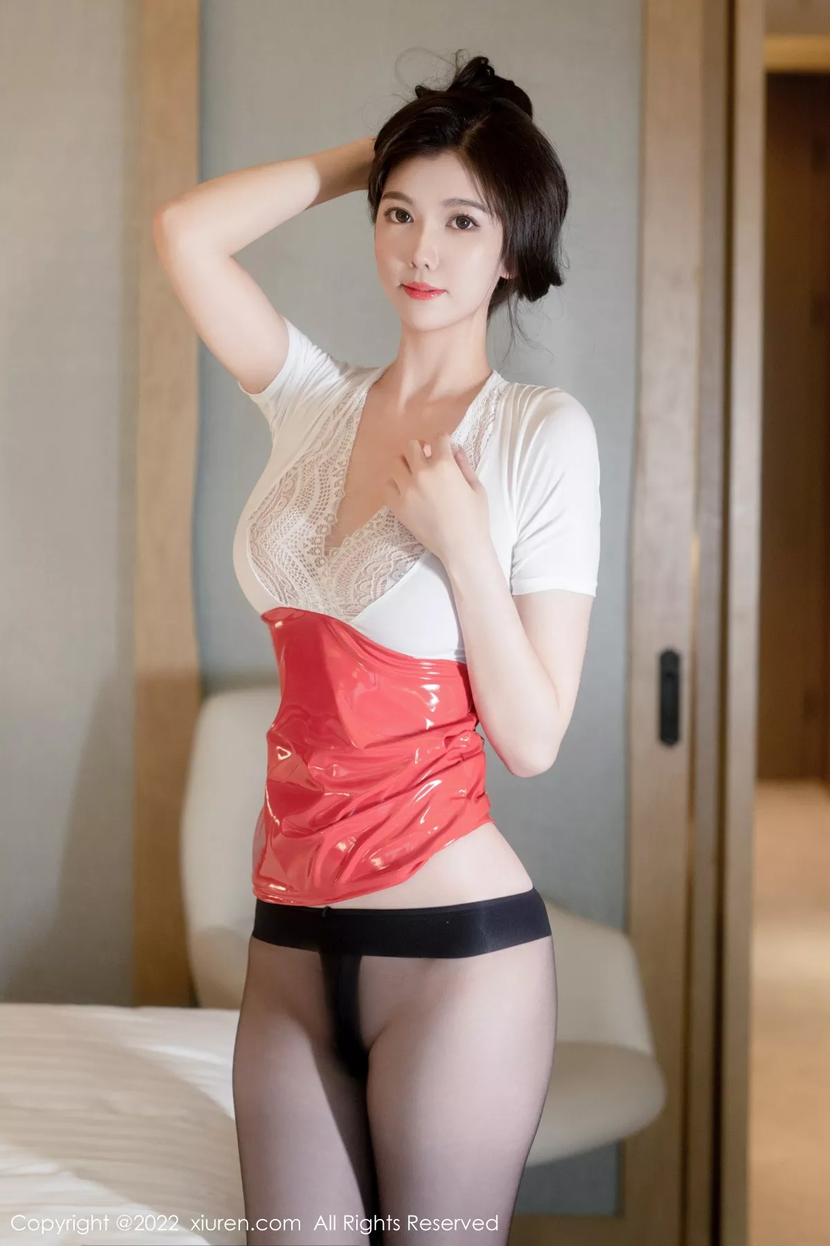 秀人集.com_[XiuRen秀人网]No.5733_模特李雅柔性感白色缕空上衣配红短裙露超薄黑丝极致魅惑写真73P