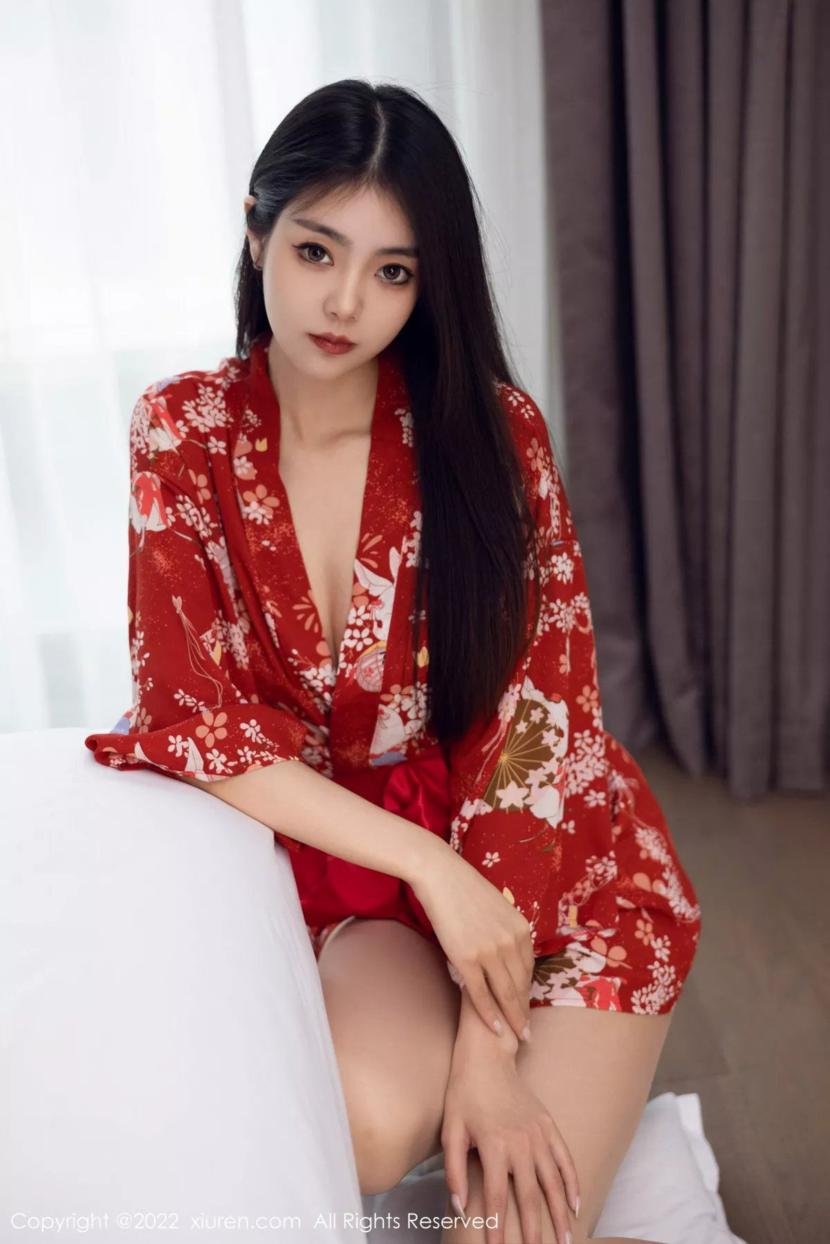 秀人集.com_[XiuRen秀人网]No.5736_模特可乐Vicky红色图案服饰配超薄无内肉丝秀翘臀美腿诱惑写真53P