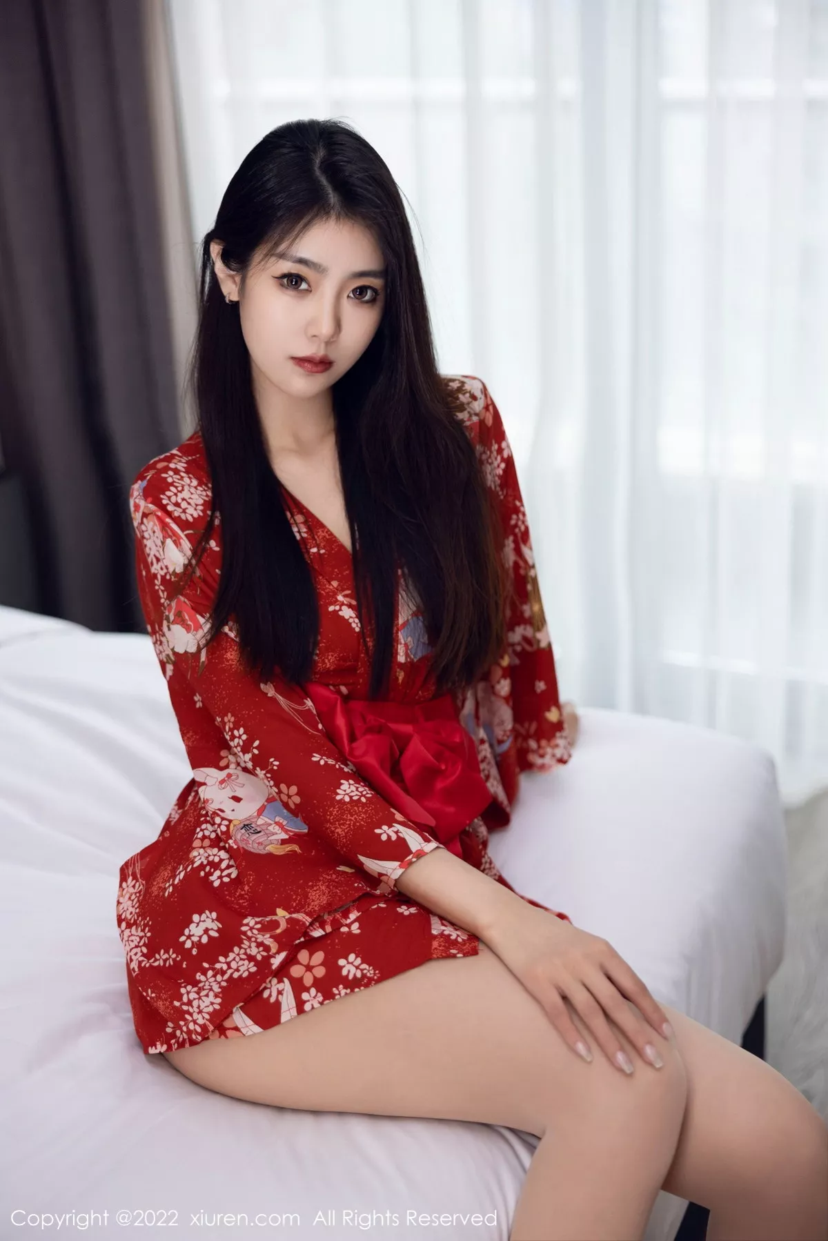 秀人集.com_[XiuRen秀人网]No.5736_模特可乐Vicky红色图案服饰配超薄无内肉丝秀翘臀美腿诱惑写真53P