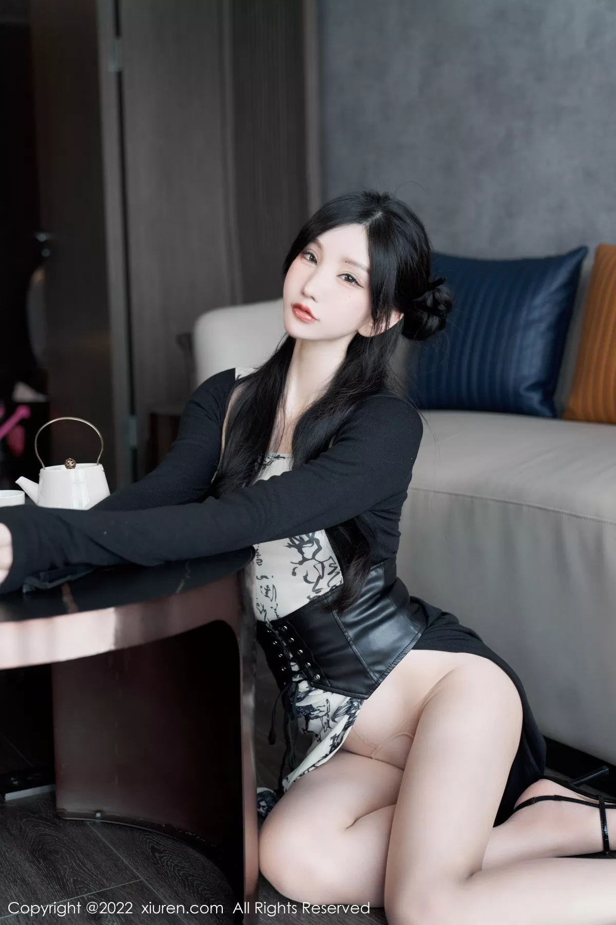 秀人集.com_[XiuRen秀人网]No.5623_女神周于希Sally性感拼色连衣裙配超薄开档肉丝绝美诱惑写真94P