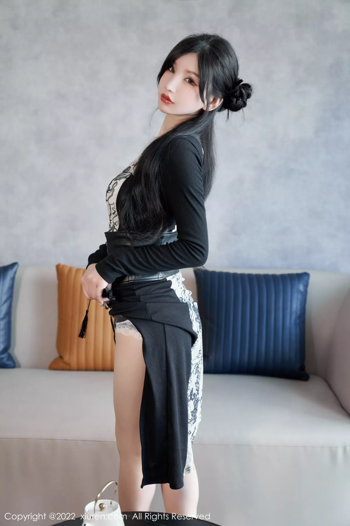 秀人集.com_[XiuRen秀人网]No.5623_女神周于希Sally性感拼色连衣裙配超薄开档肉丝绝美诱惑写真94P