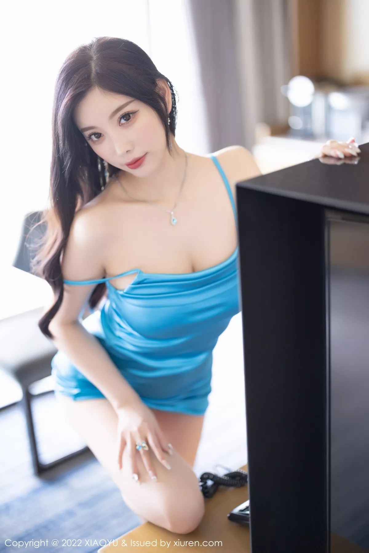 秀人集.com_[XiaoYu画语界]Vol.870_女神杨晨晨Yome蓝色吊带裙配无内肉丝+性感浅色内衣诱惑写真90P