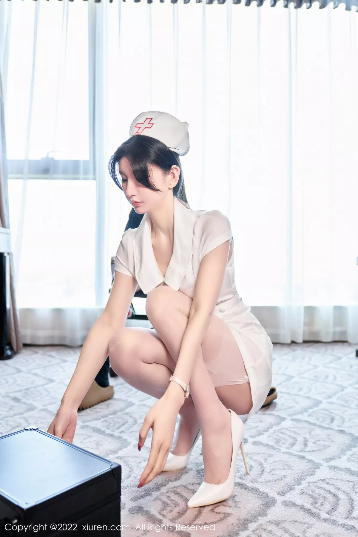 秀人集.com_[XiuRen秀人网]No.5746_女神周于希Sally脱白色护士制服露性感内衣配白丝吊袜诱惑写真80P