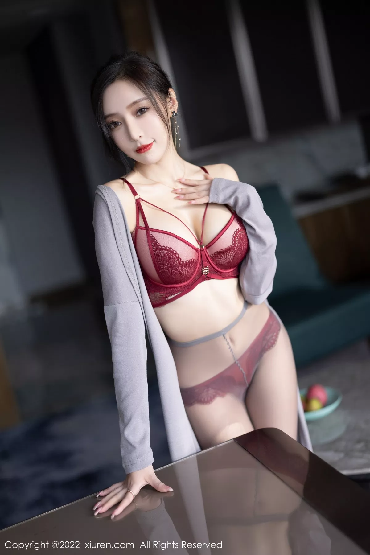 秀人集.com_[XiuRen秀人网]No.5745_女神王馨瑶yanni女学者的反转主题典雅灰色长裙性感迷人写真84P