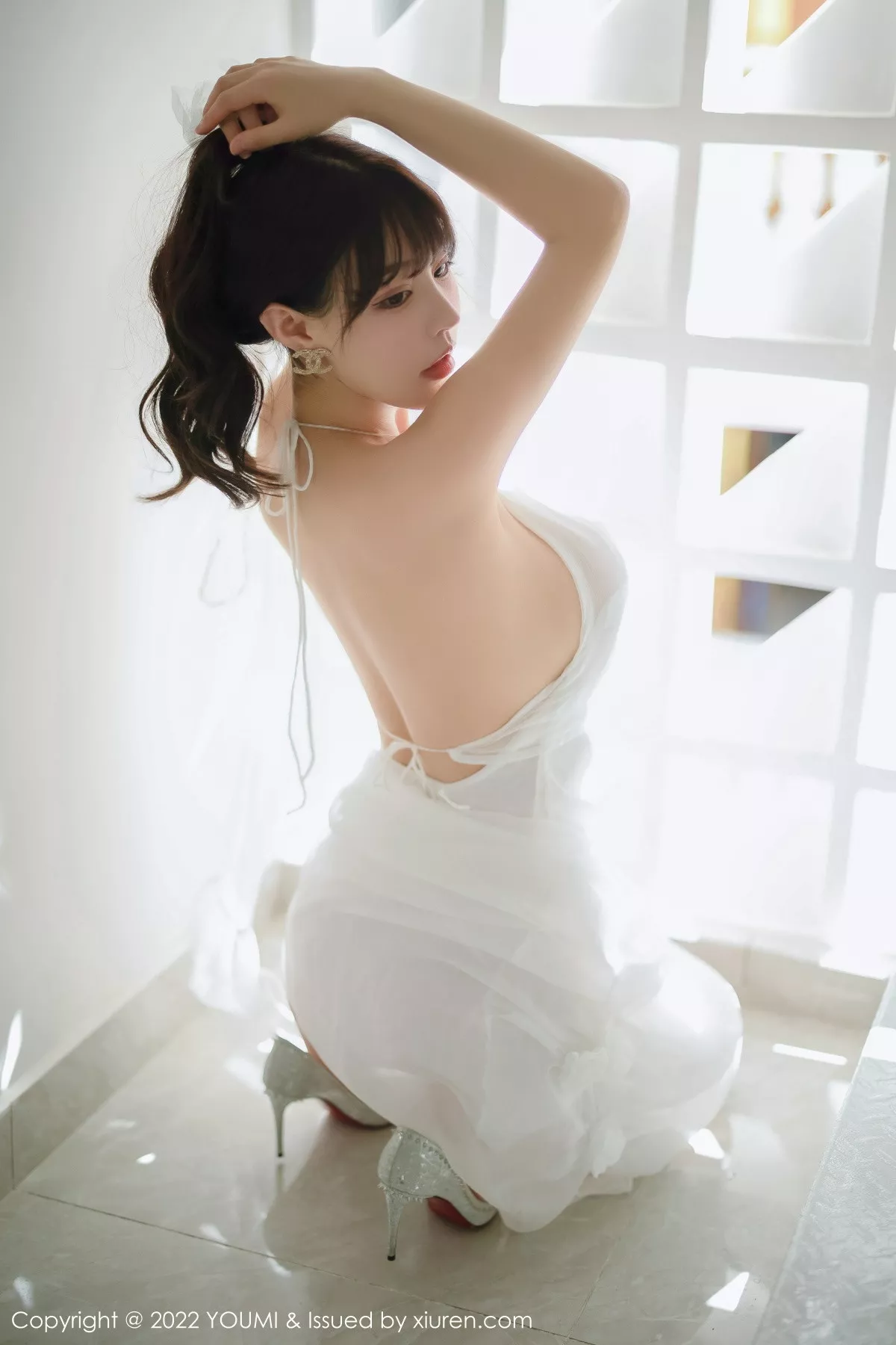 秀人集.com_[YouMi尤蜜荟]Vol.856_女神朱可儿Flora西双版纳旅拍白色连衣长裙配白丝吊袜诱惑写真88P