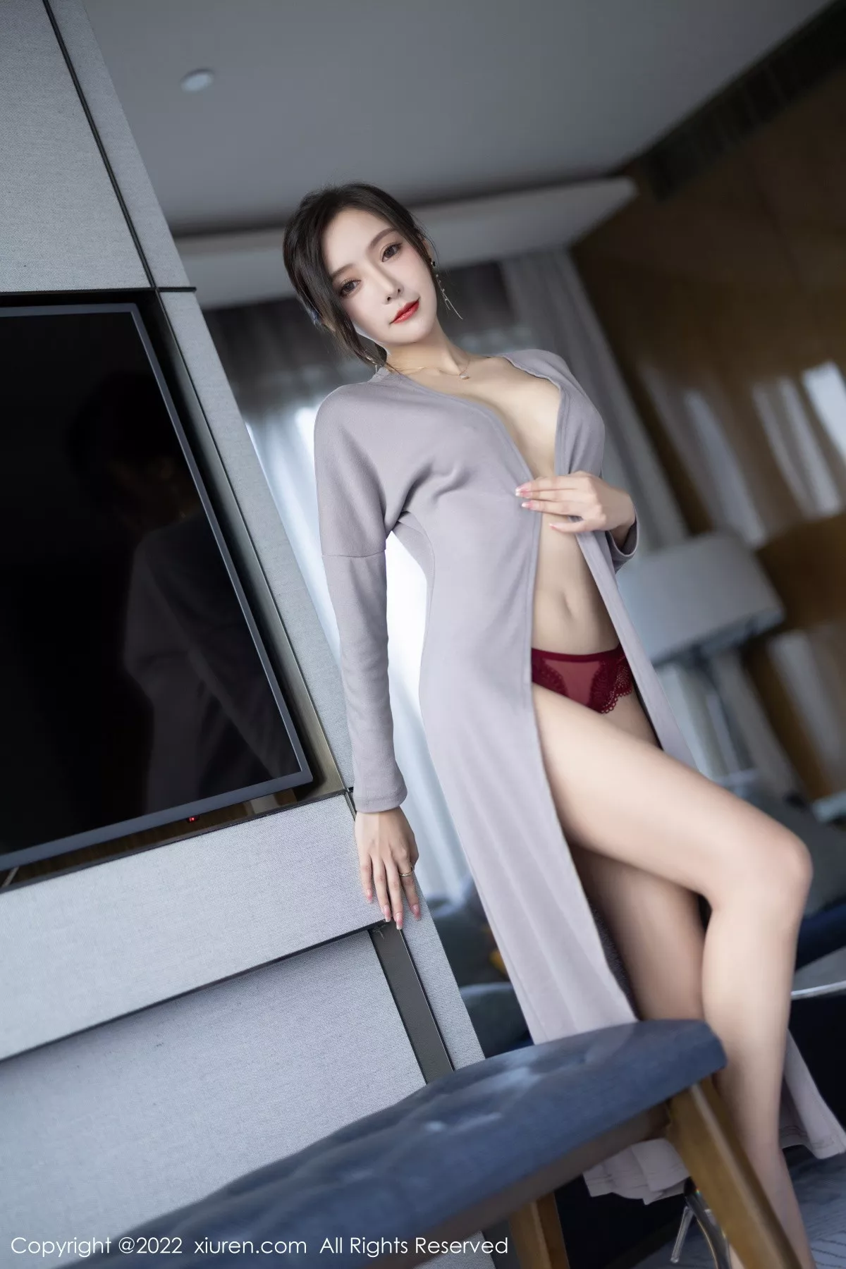 秀人集.com_[XiuRen秀人网]No.5745_女神王馨瑶yanni女学者的反转主题典雅灰色长裙性感迷人写真84P