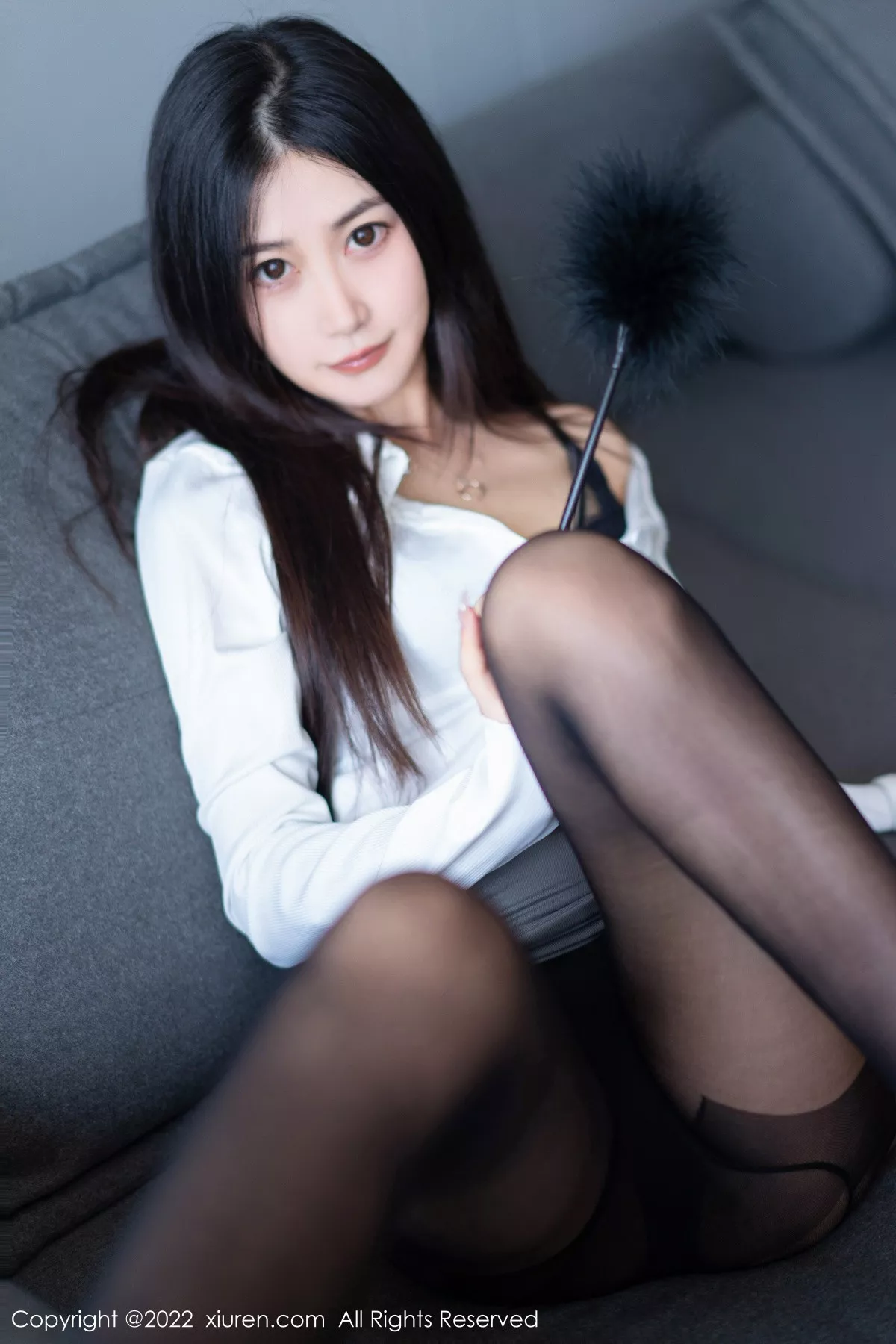秀人集.com_[XiuRen秀人网]No.5795_模特laura阿姣性感白T配灰短裙露黑色内衣超薄黑丝极致魅惑写真67P