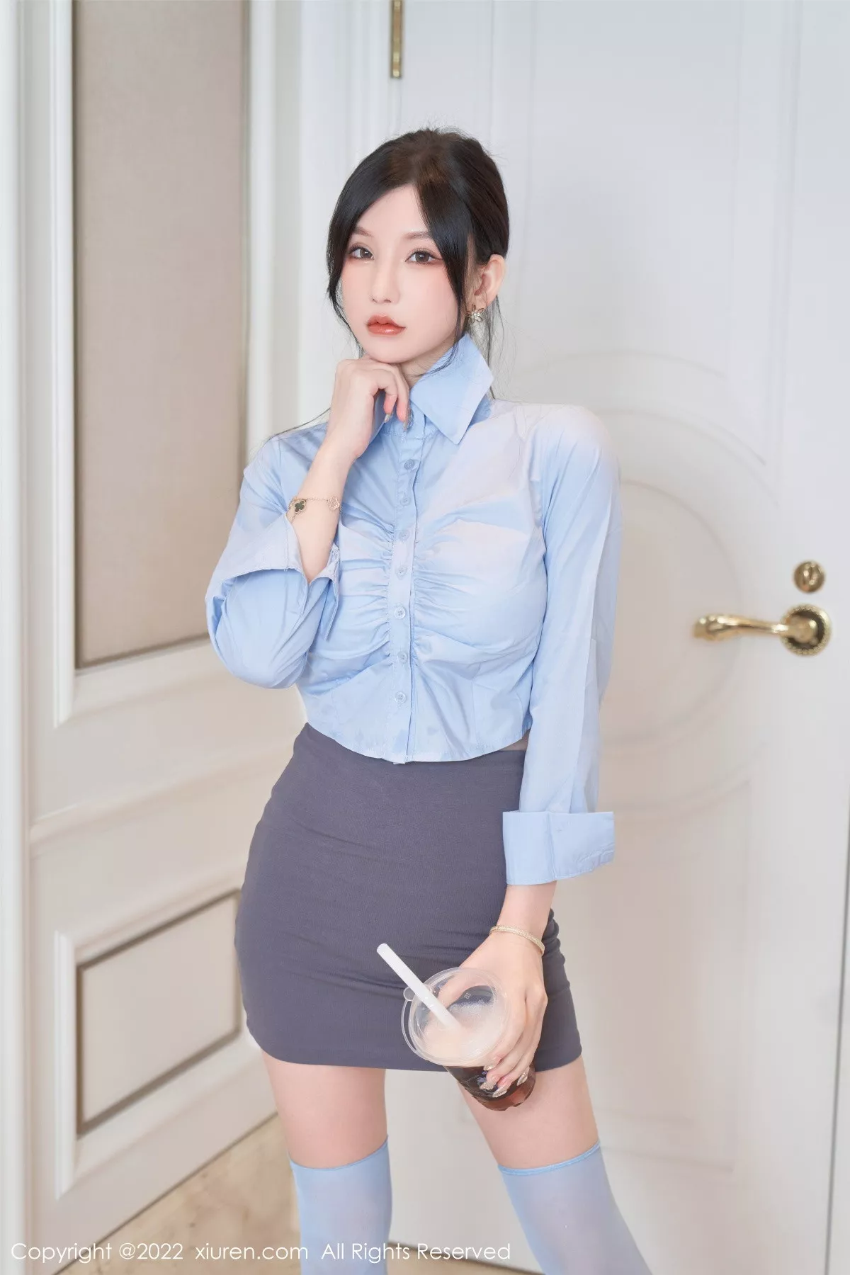 秀人集.com_[XiuRen秀人网]No.5812_女神周于希Sally性感衬衫配灰短裙露蕾丝内衣配超薄肉丝诱惑写真90P