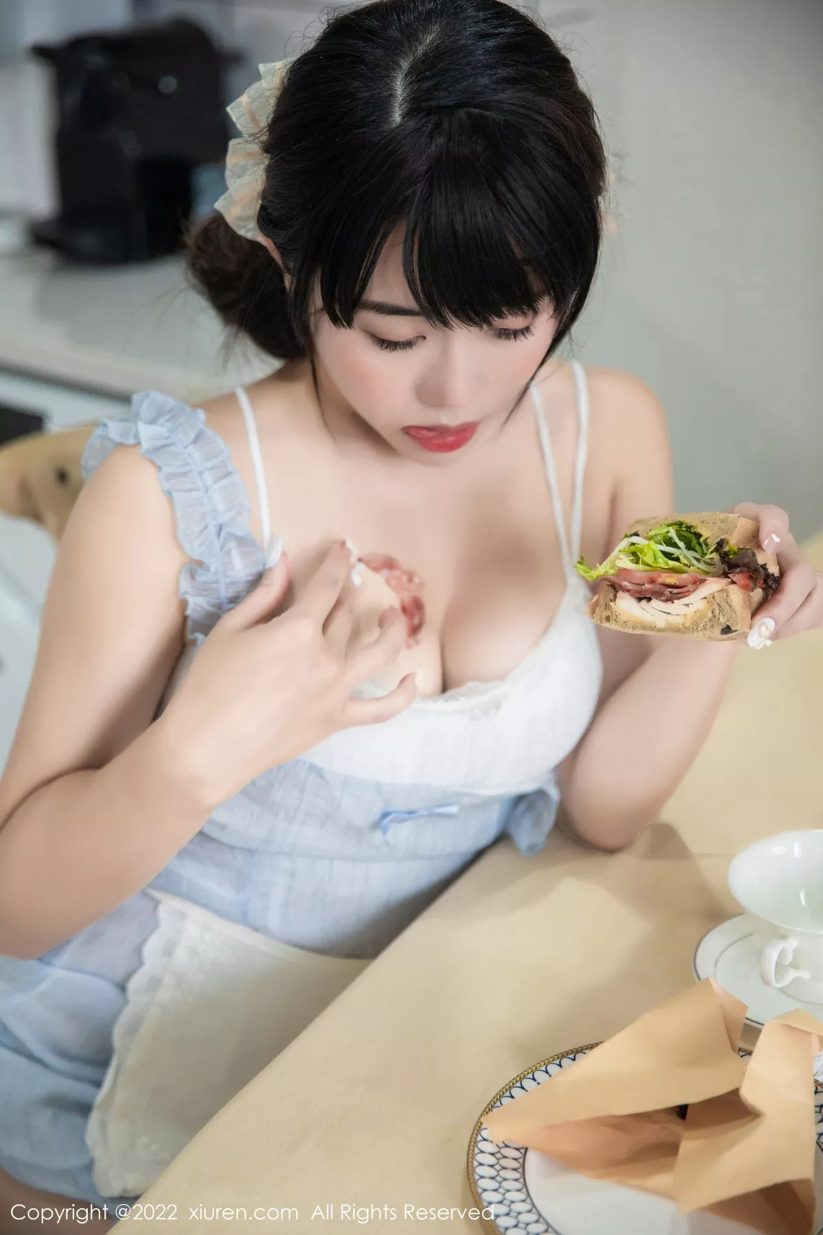 秀人集.com_[XiuRen秀人网]No.5834_模特严利娅Yuliya私房性感浅蓝色女仆服饰秀翘臀美腿诱惑写真53P