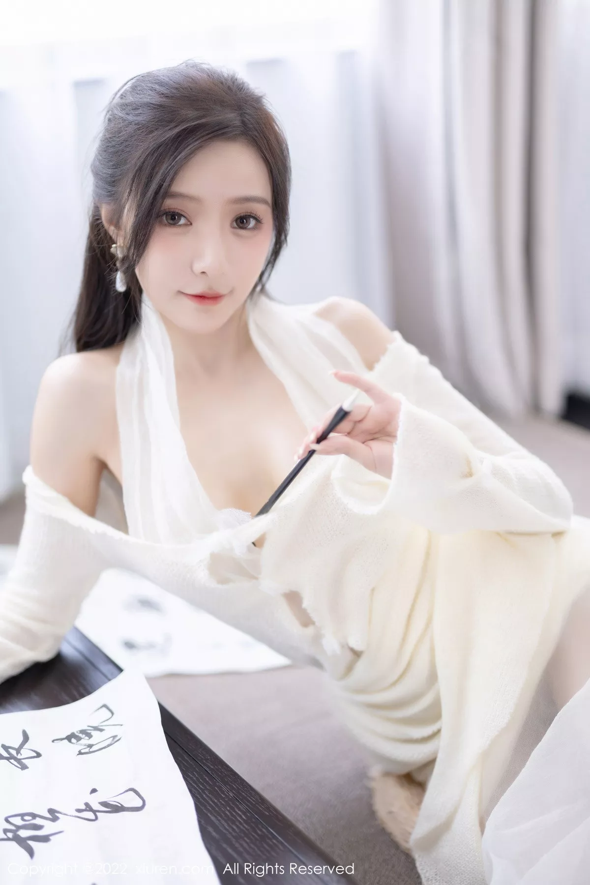 秀人集.com_[XiuRen秀人网]No.5846_女神王馨瑶yanni性感白色连衣裙配超薄肉丝秀翘臀美腿诱惑写真87P