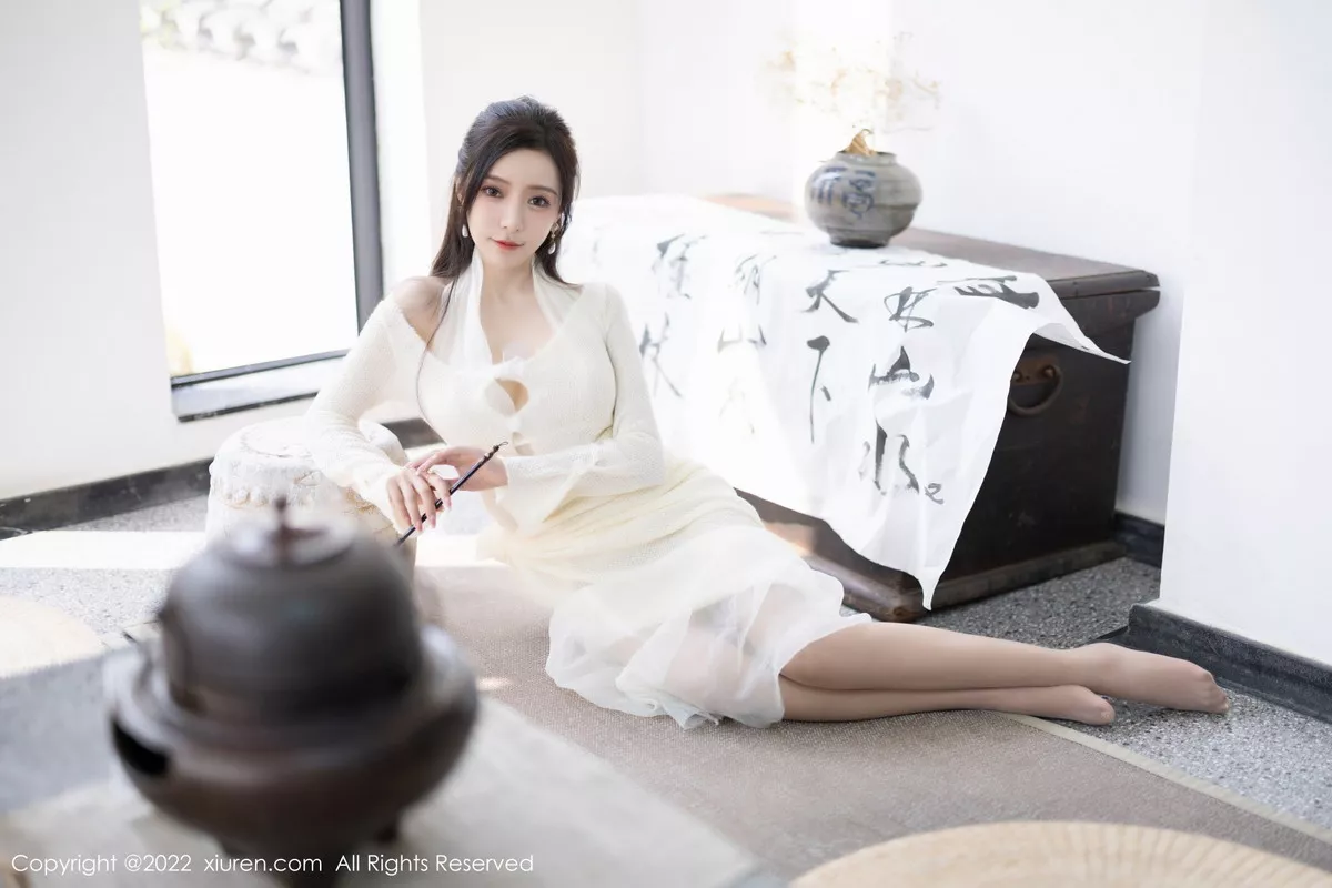 秀人集.com_[XiuRen秀人网]No.5846_女神王馨瑶yanni性感白色连衣裙配超薄肉丝秀翘臀美腿诱惑写真87P