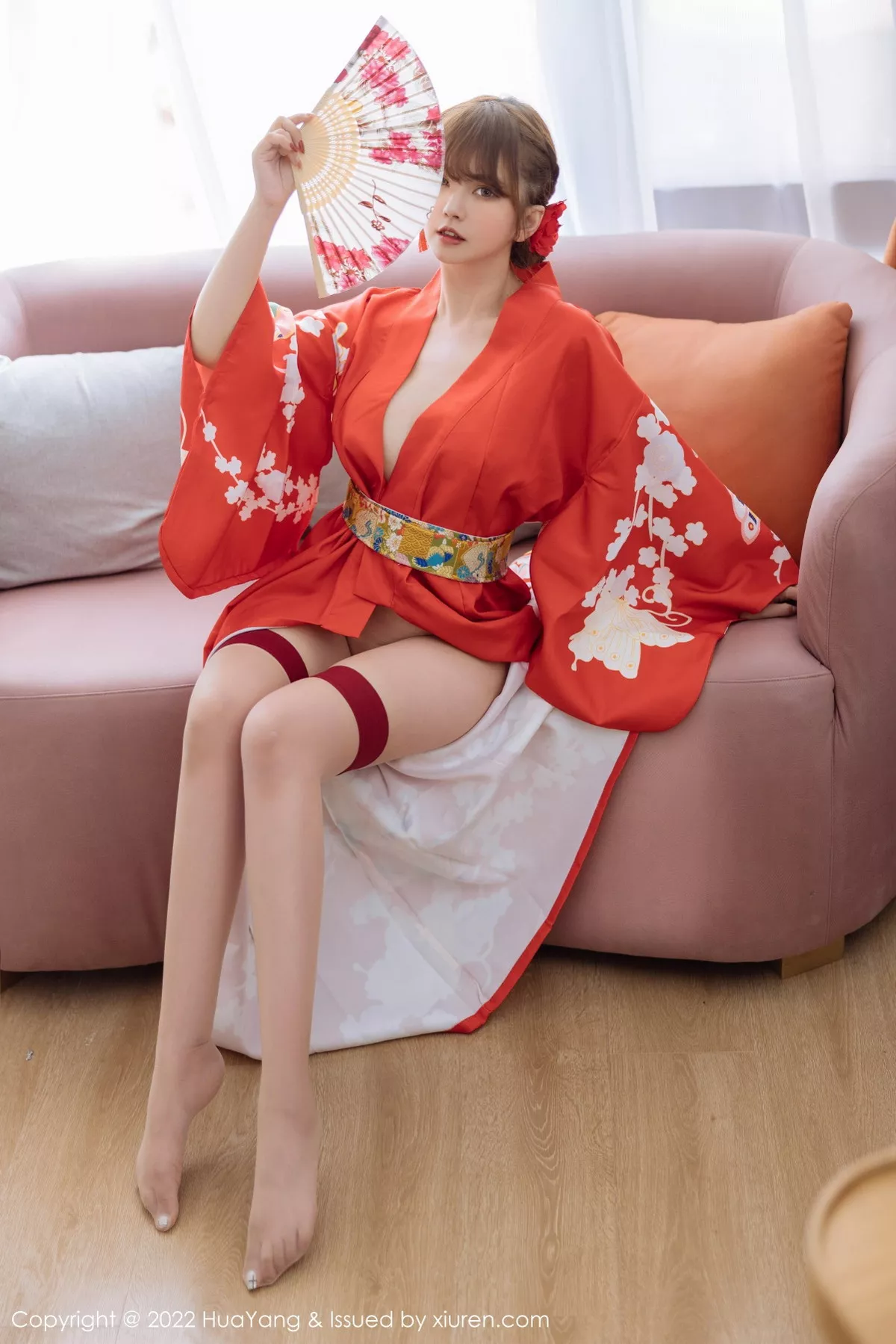 秀人集.com_[HuaYang花漾]Vol.518_模特张思允Nice西双版纳旅拍红色真空和服半脱露豪乳诱惑写真64P