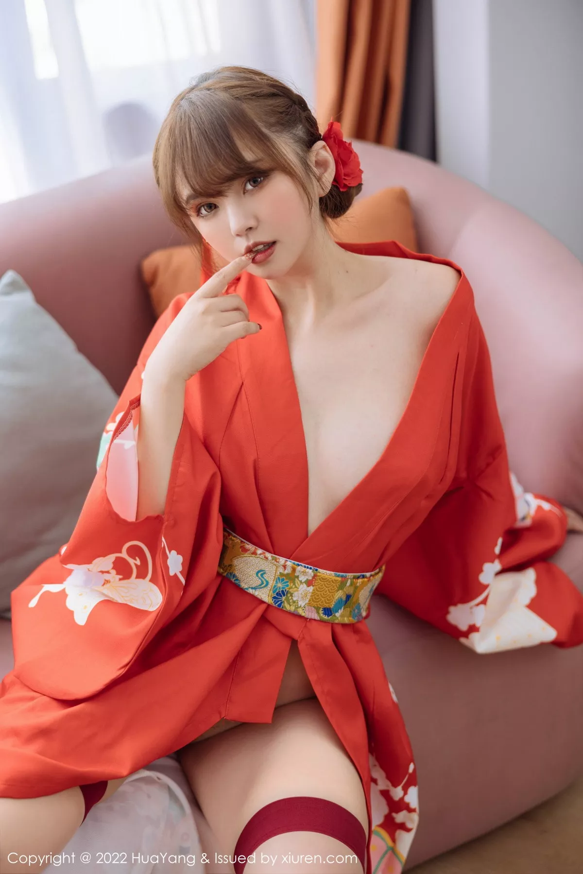 秀人集.com_[HuaYang花漾]Vol.518_模特张思允Nice西双版纳旅拍红色真空和服半脱露豪乳诱惑写真64P
