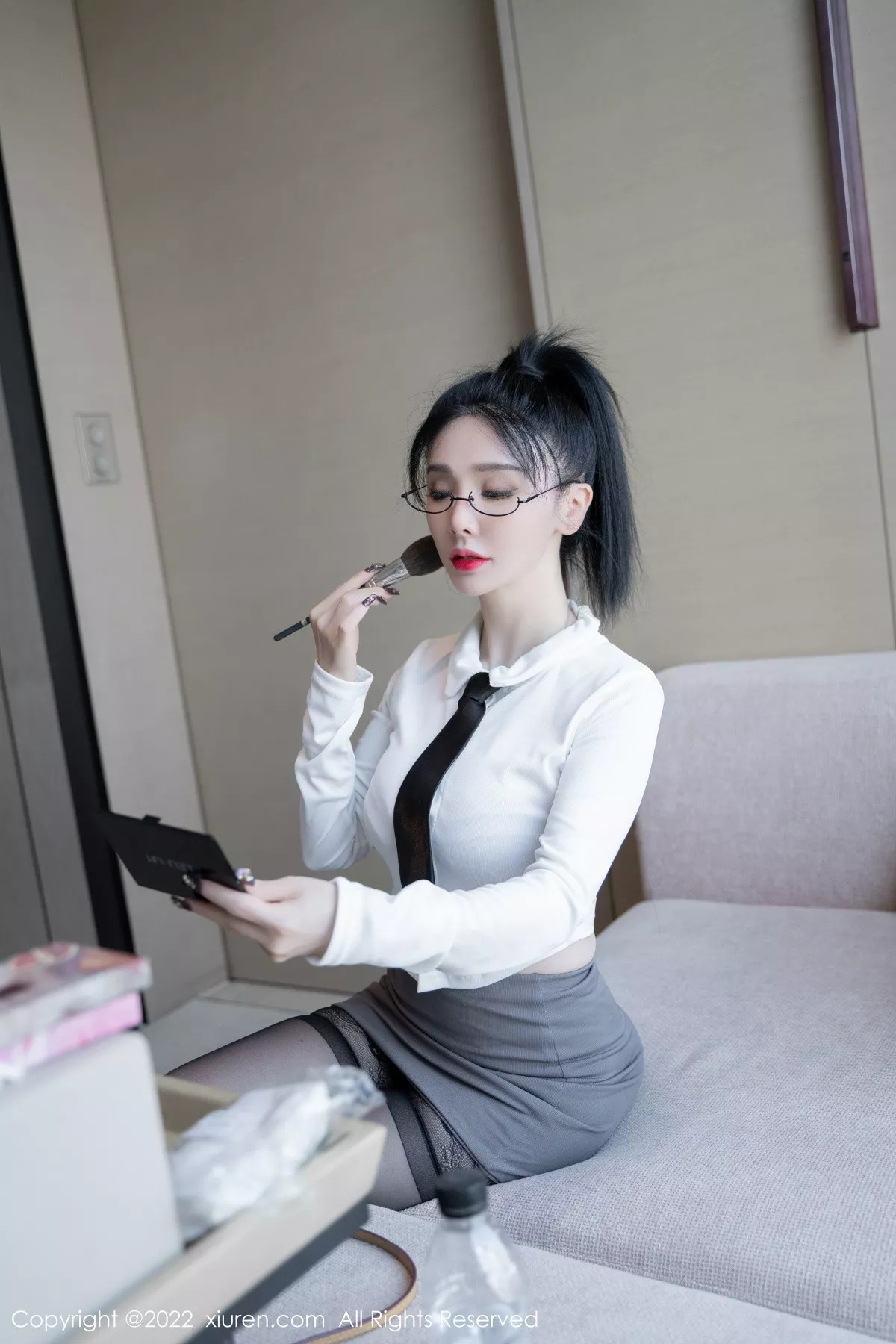 秀人集.com_[XiuRen秀人网]No.5856_模特潘娇娇性感白色上衣配灰短裙半撩秀巨乳肥臀惹火诱惑写真118P