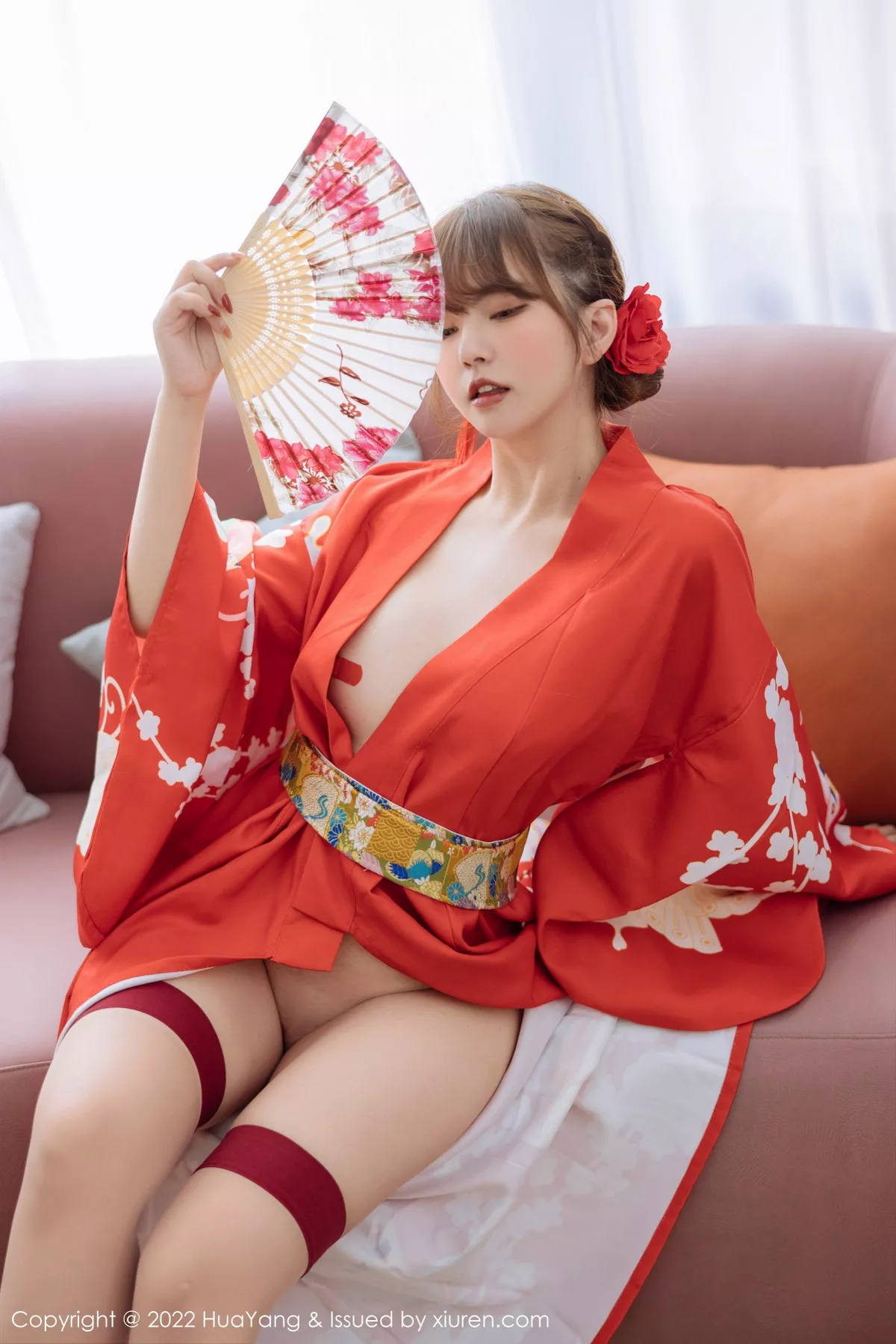 秀人集.com_[HuaYang花漾]Vol.518_模特张思允Nice西双版纳旅拍红色真空和服半脱露豪乳诱惑写真64P