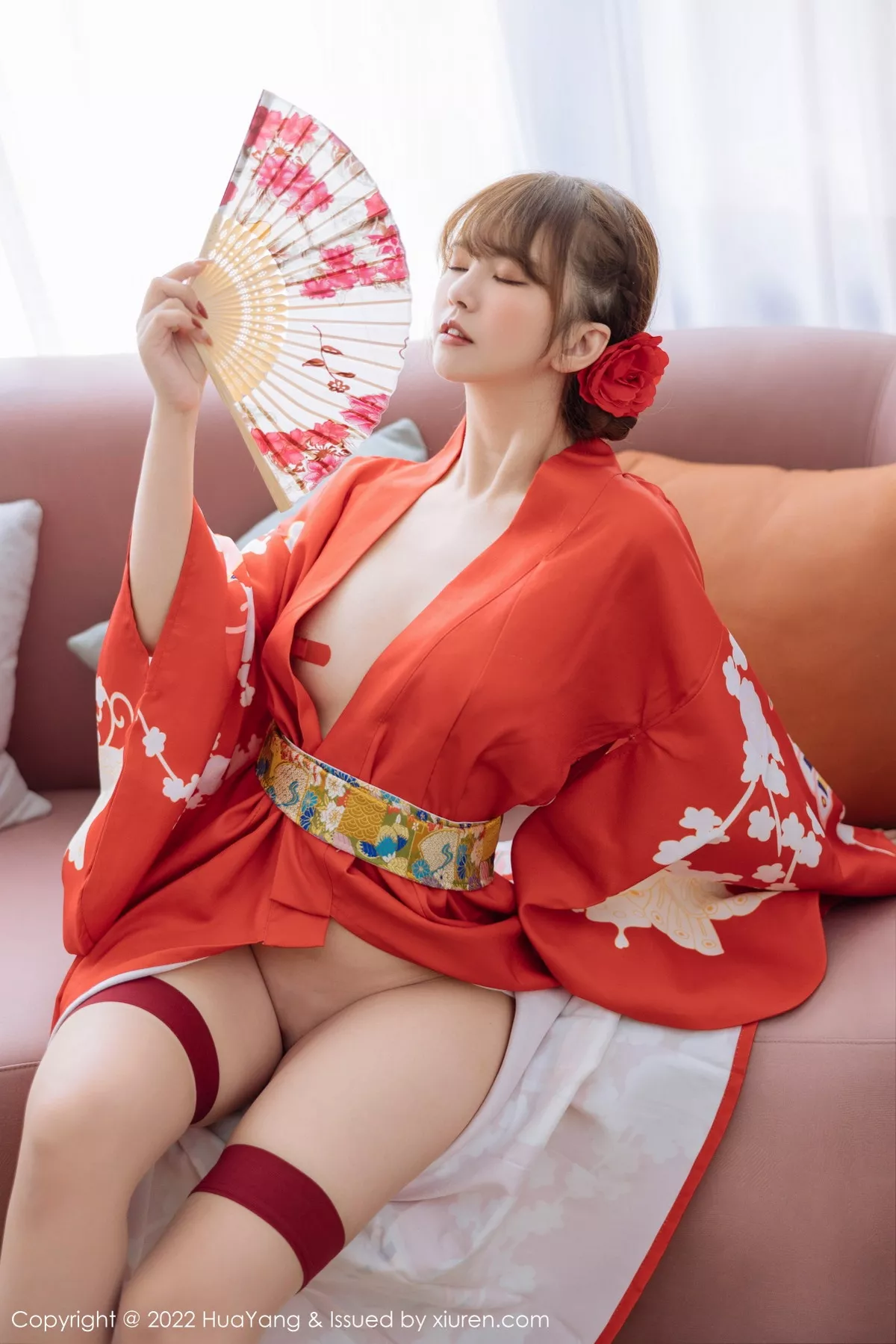 秀人集.com_[HuaYang花漾]Vol.518_模特张思允Nice西双版纳旅拍红色真空和服半脱露豪乳诱惑写真64P