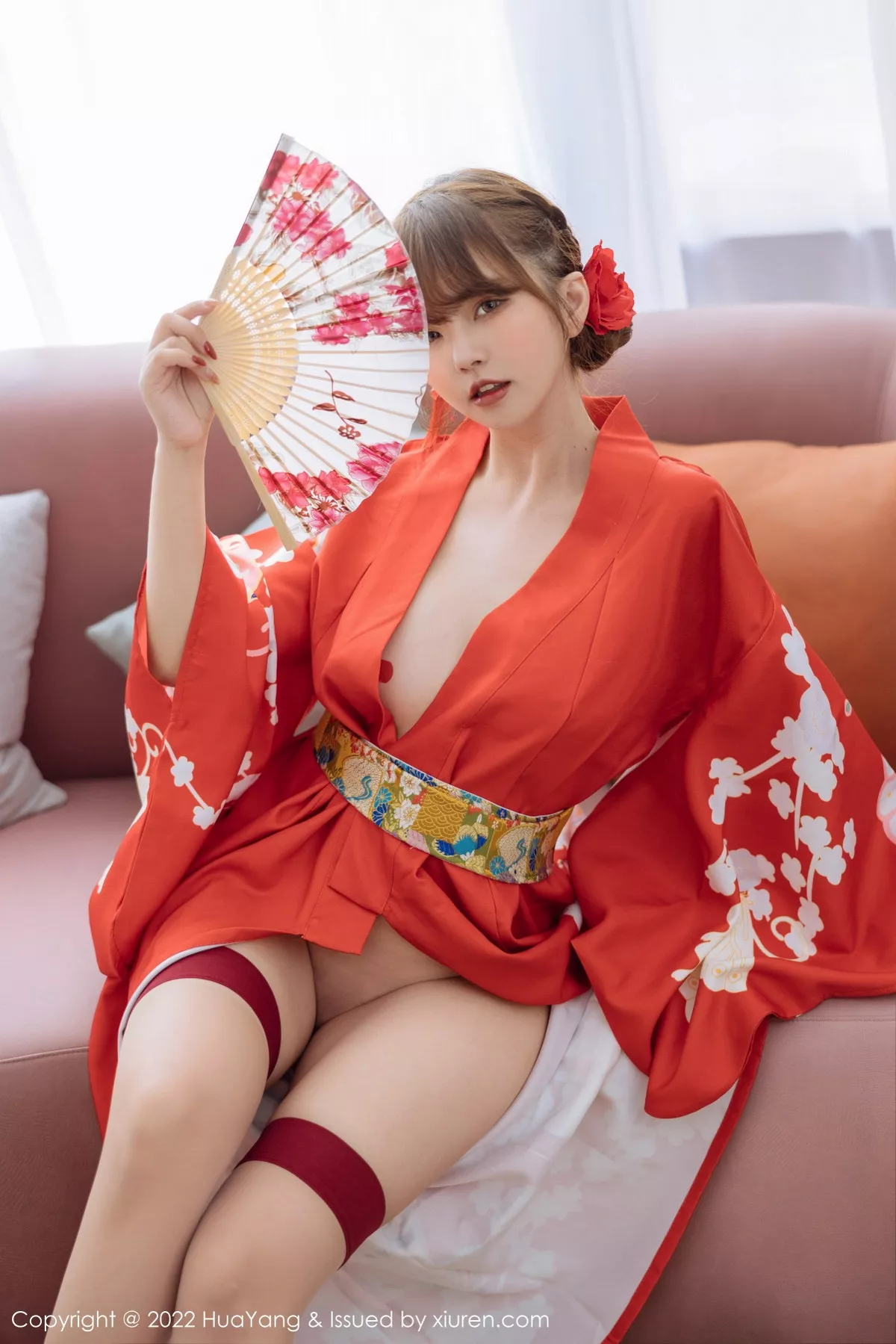 秀人集.com_[HuaYang花漾]Vol.518_模特张思允Nice西双版纳旅拍红色真空和服半脱露豪乳诱惑写真64P