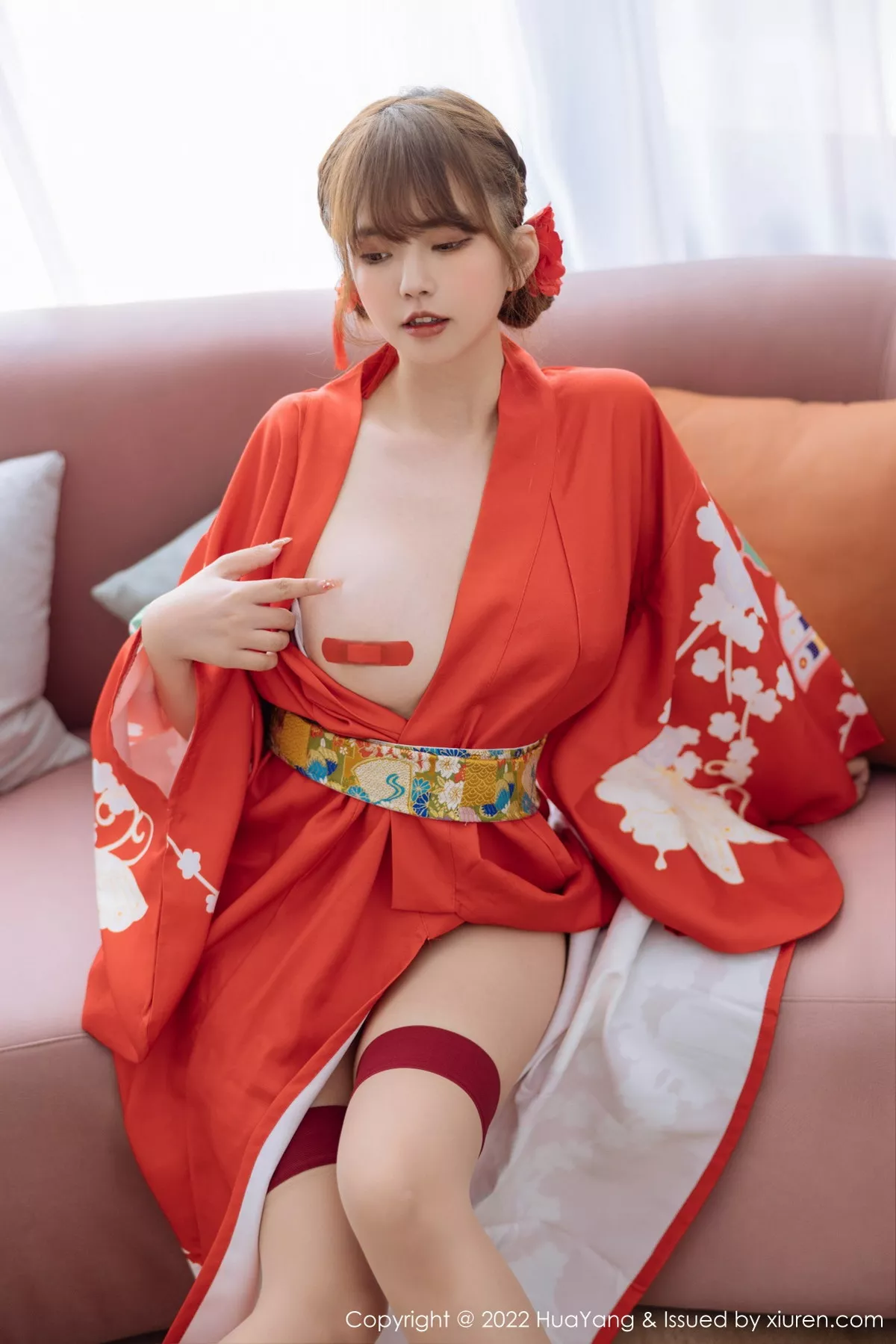 秀人集.com_[HuaYang花漾]Vol.518_模特张思允Nice西双版纳旅拍红色真空和服半脱露豪乳诱惑写真64P
