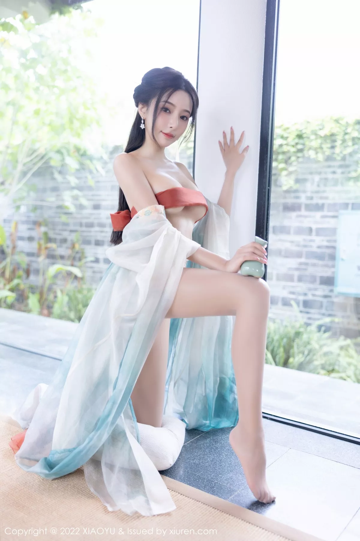 秀人集.com_[XiaoYu画语界]Vol.889_女神王馨瑶yanni杭州旅拍户外场景性感浅色古装服迷人诱惑写真92P