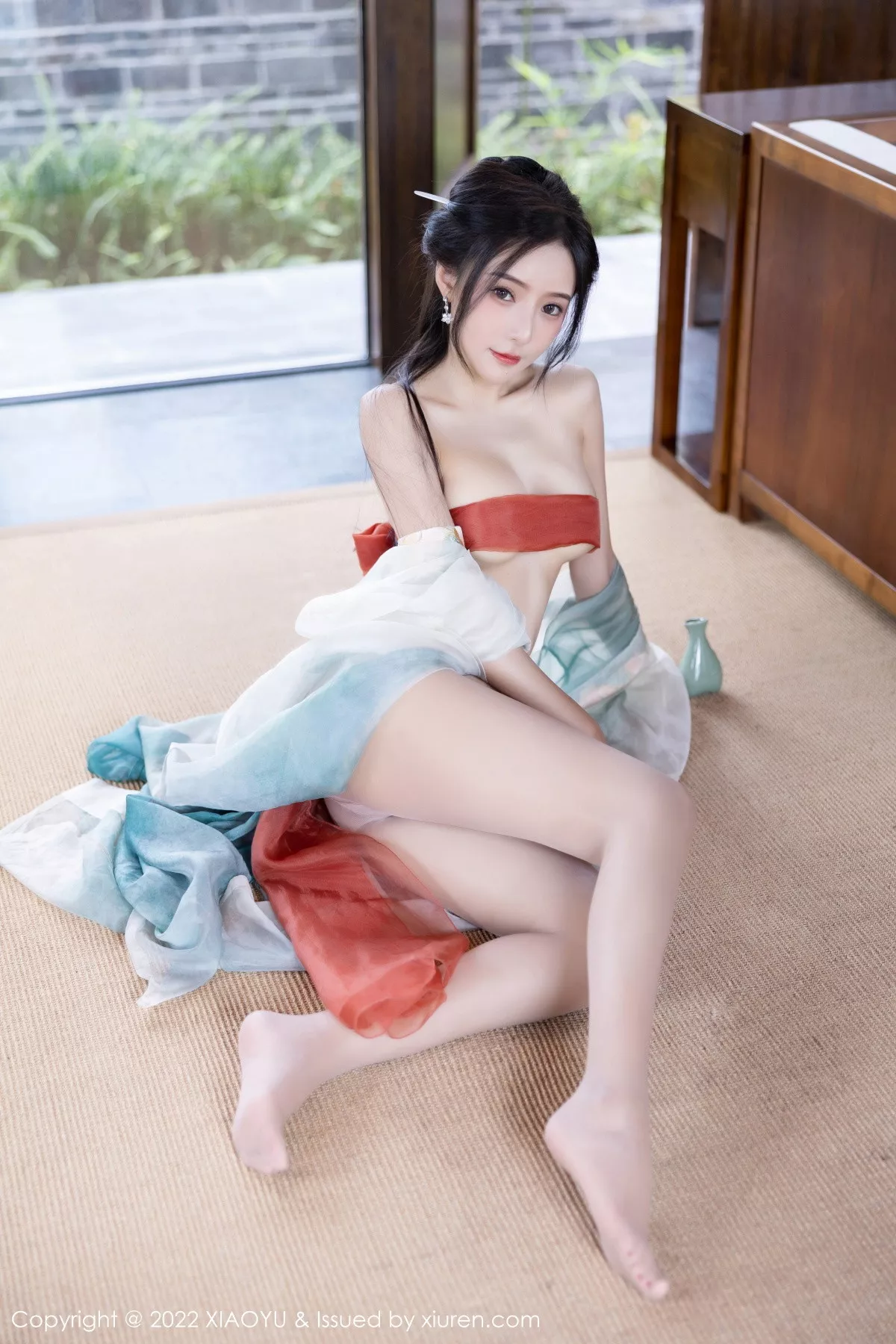 秀人集.com_[XiaoYu画语界]Vol.889_女神王馨瑶yanni杭州旅拍户外场景性感浅色古装服迷人诱惑写真92P