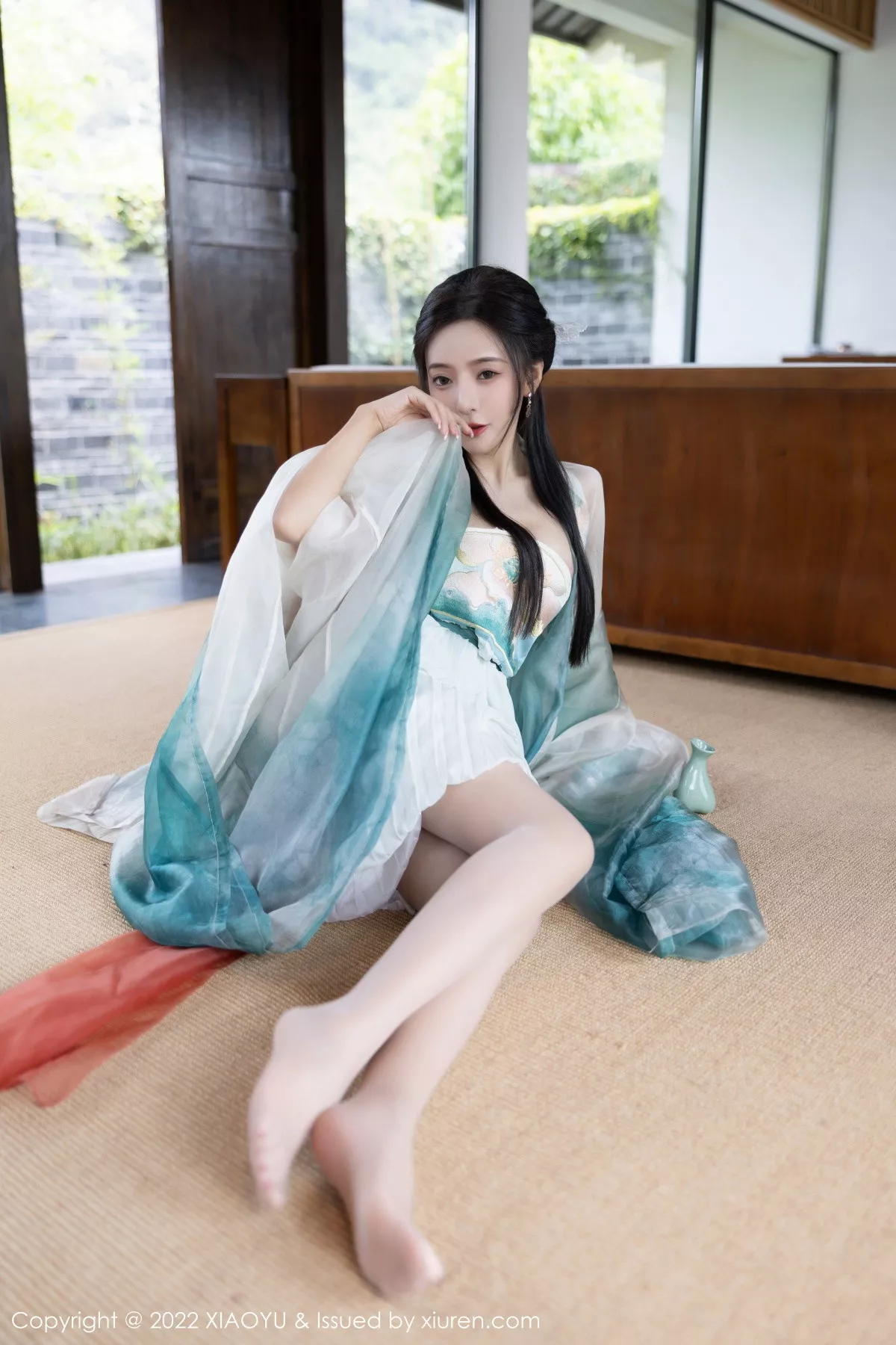 秀人集.com_[XiaoYu画语界]Vol.889_女神王馨瑶yanni杭州旅拍户外场景性感浅色古装服迷人诱惑写真92P