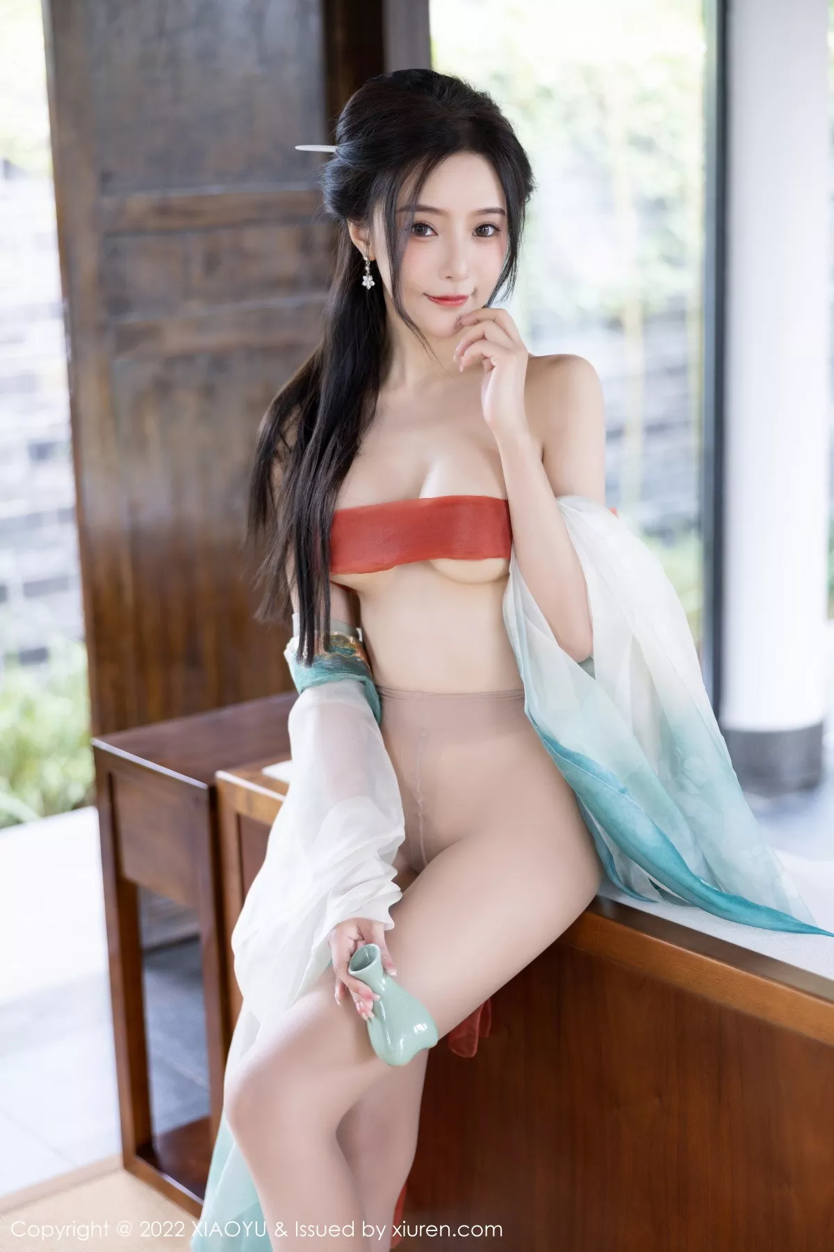秀人集.com_[XiaoYu画语界]Vol.889_女神王馨瑶yanni杭州旅拍户外场景性感浅色古装服迷人诱惑写真92P