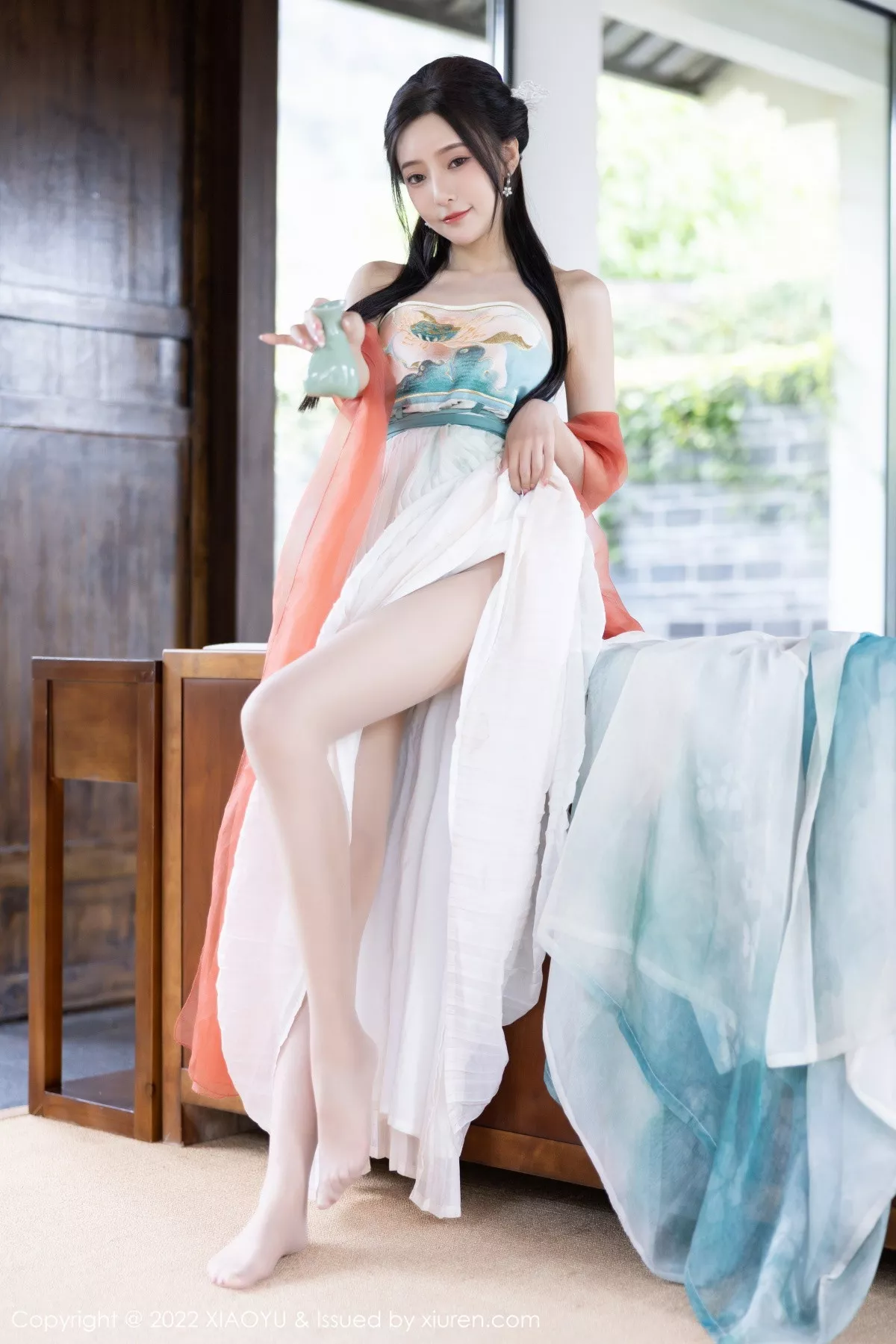 秀人集.com_[XiaoYu画语界]Vol.889_女神王馨瑶yanni杭州旅拍户外场景性感浅色古装服迷人诱惑写真92P