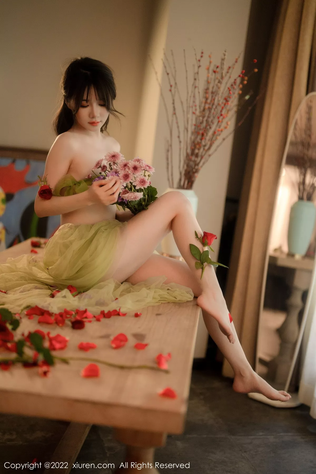 秀人集.com_[XiuRen秀人网]No.5875_模特婠婠么私房性感淡绿色连衣裙秀曼妙身姿白嫩美腿诱惑写真85P