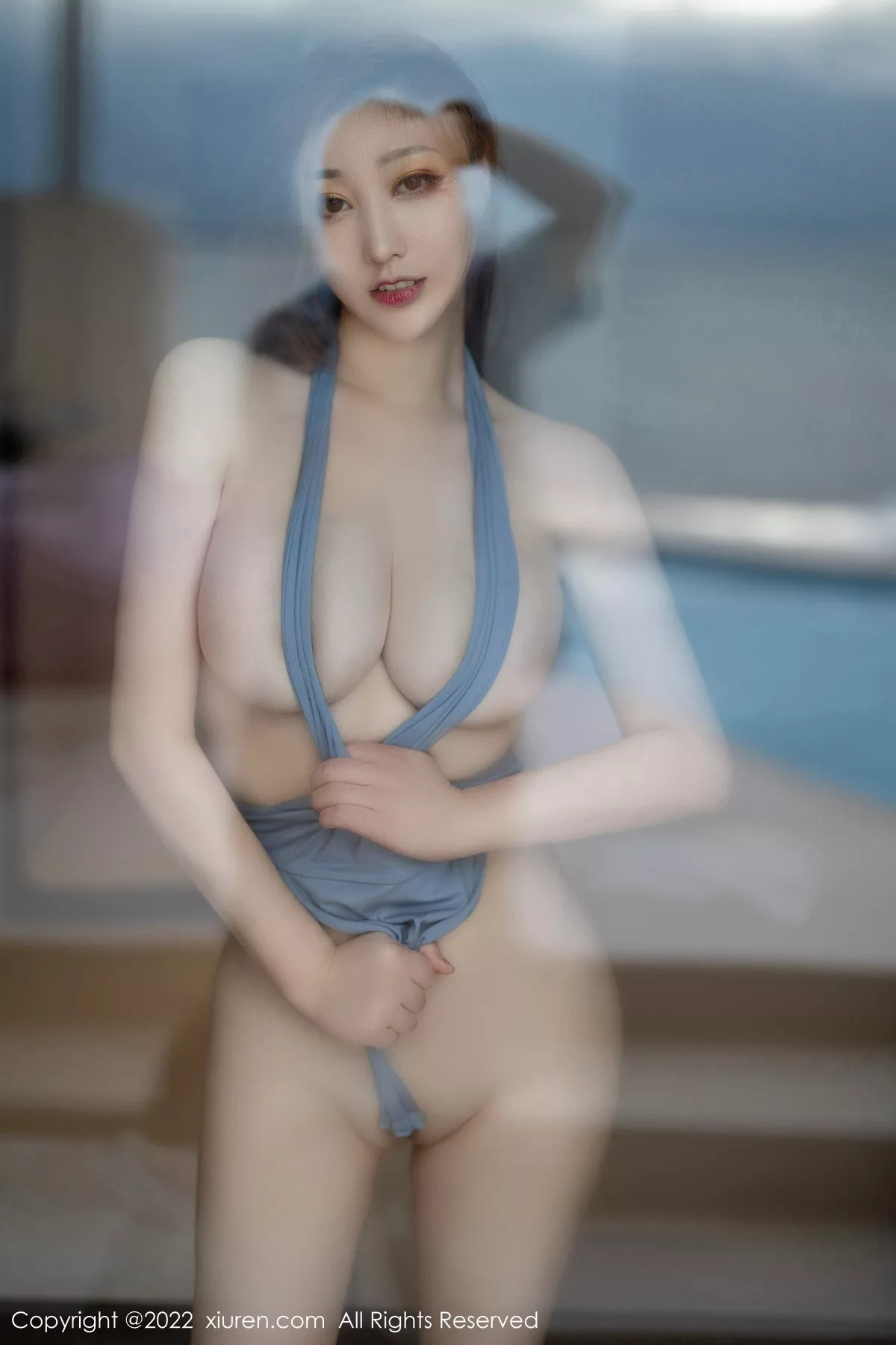 秀人集.com_[XiuRen秀人网]No.5878_女神妲己_Toxic心愿旅拍蓝色高开叉服秀丰乳肥臀撩人诱惑写真72P