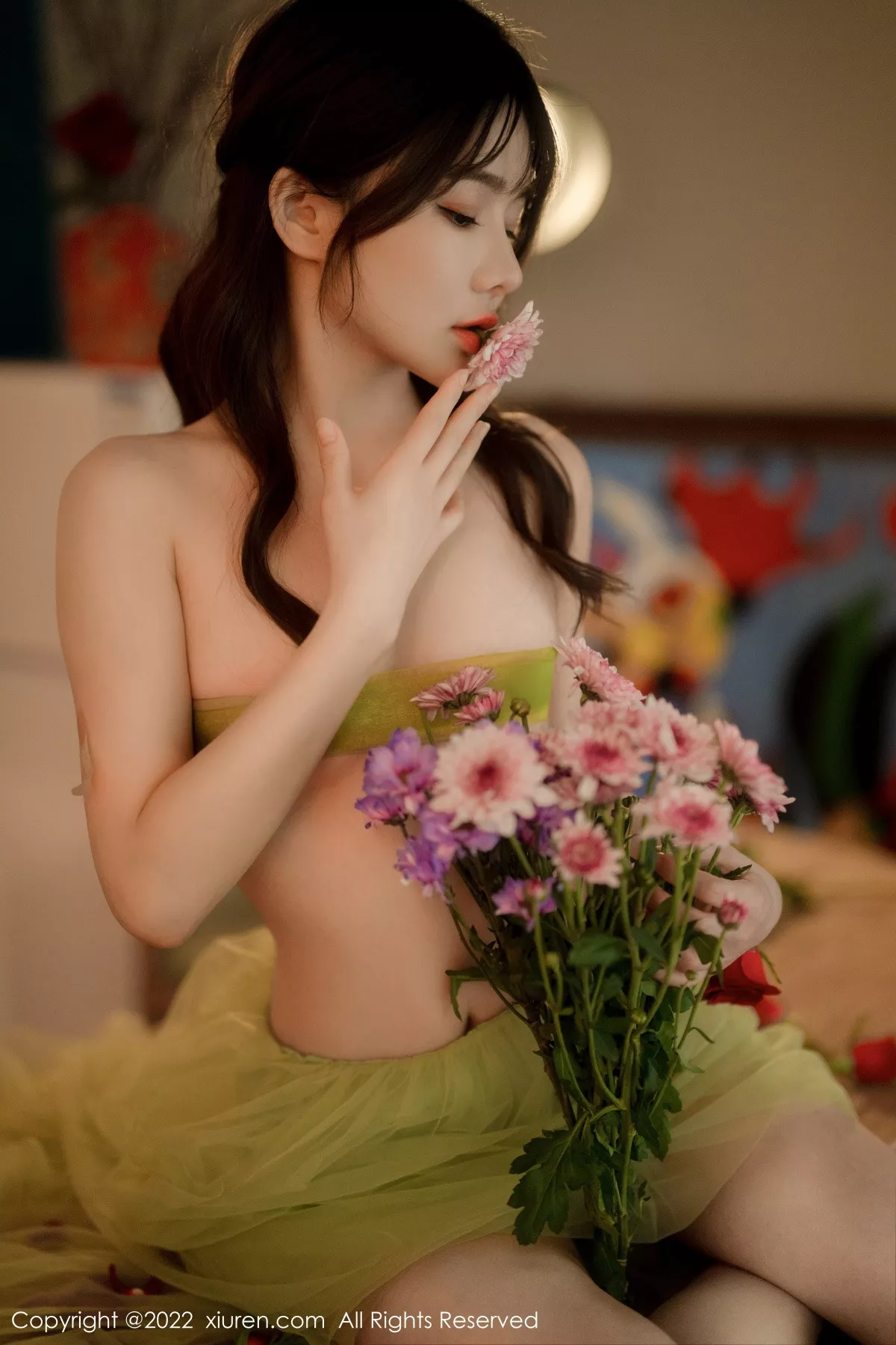 秀人集.com_[XiuRen秀人网]No.5875_模特婠婠么私房性感淡绿色连衣裙秀曼妙身姿白嫩美腿诱惑写真85P