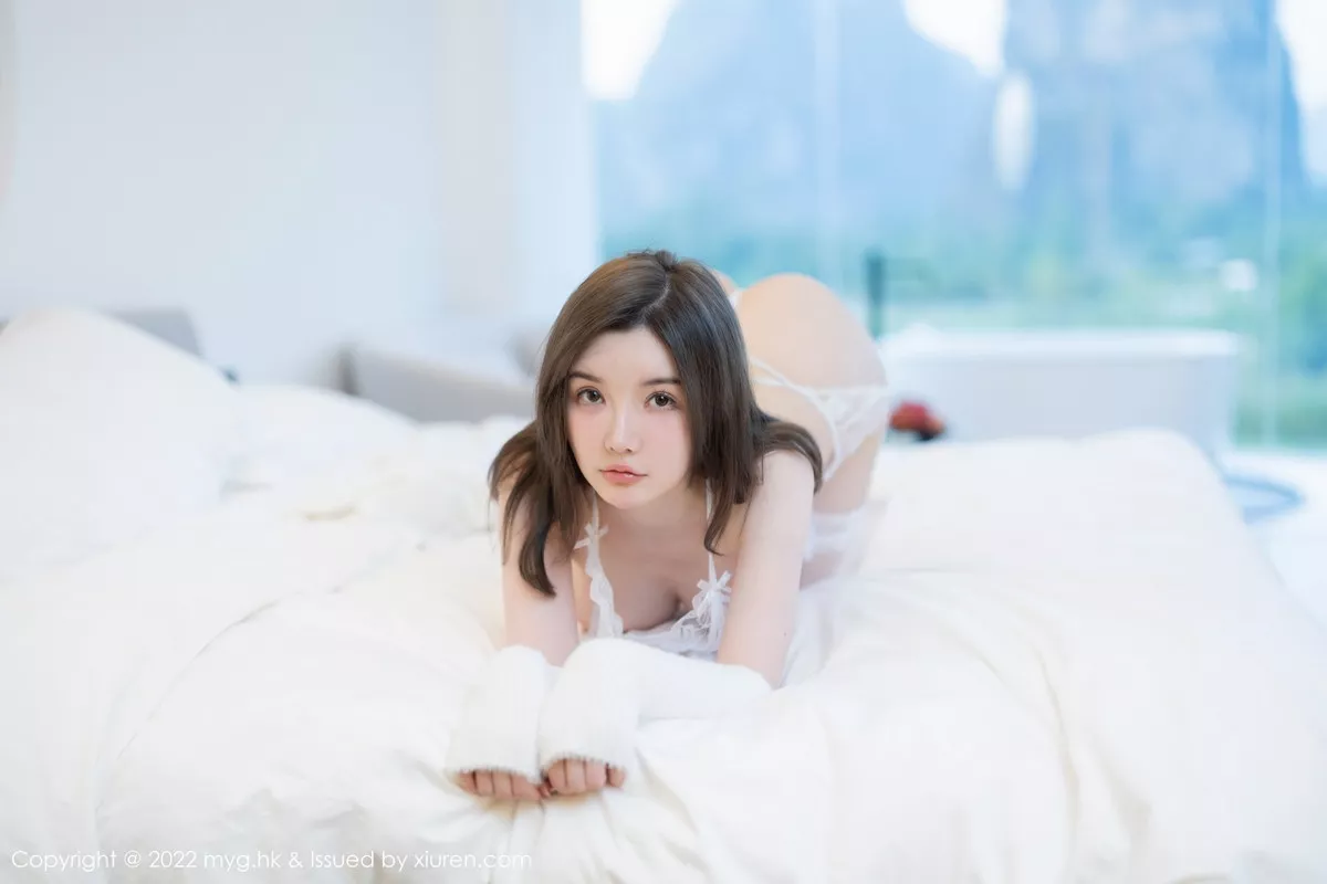 秀人集.com_[MyGirl美媛馆]Vol.644_模特糯美子脱性感白色连衣短裙露蕾丝内衣配白丝吊袜诱惑写真65P