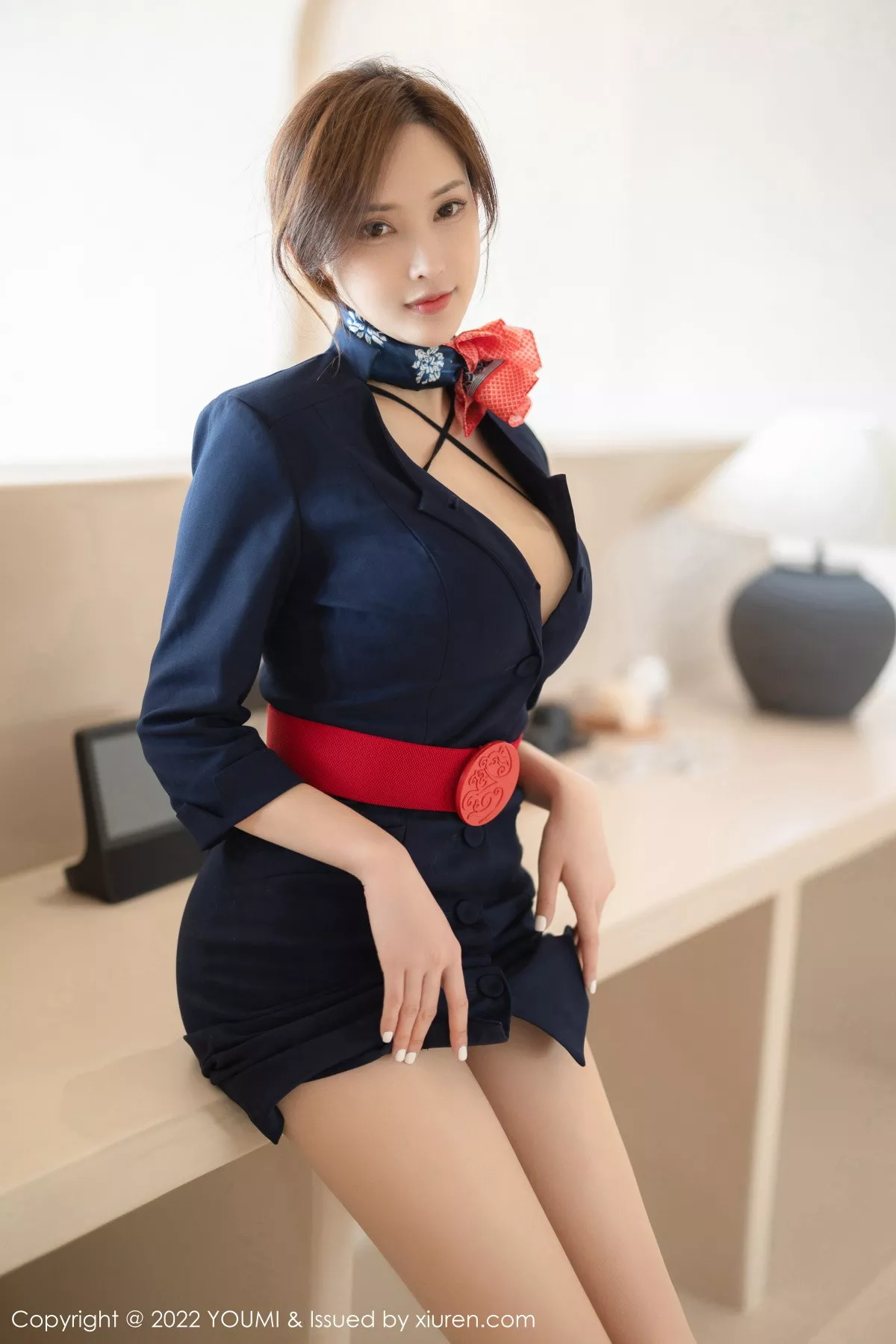 秀人集.com_[YouMi尤蜜荟]Vol.858_女神奶瓶土肥圆性感深色制服套装半脱秀丰满身材迷人诱惑写真77P