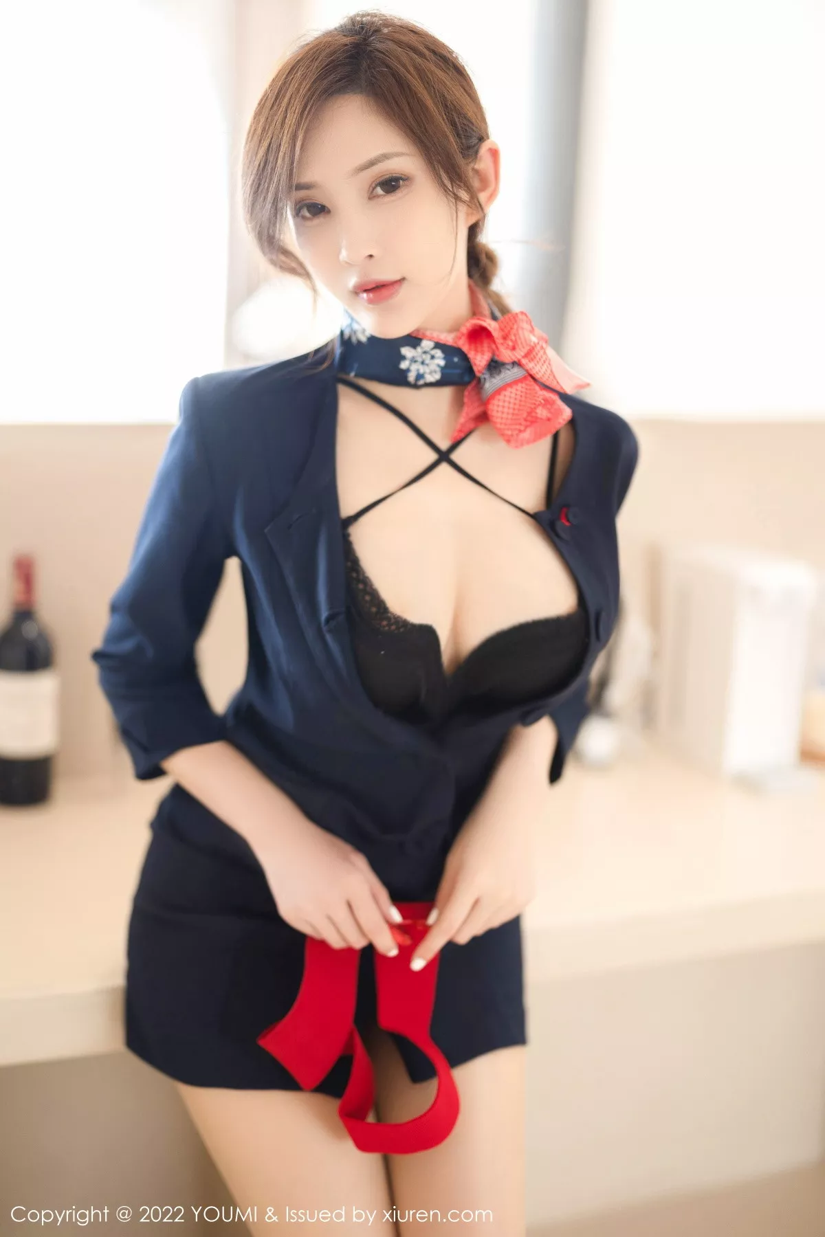 秀人集.com_[YouMi尤蜜荟]Vol.858_女神奶瓶土肥圆性感深色制服套装半脱秀丰满身材迷人诱惑写真77P