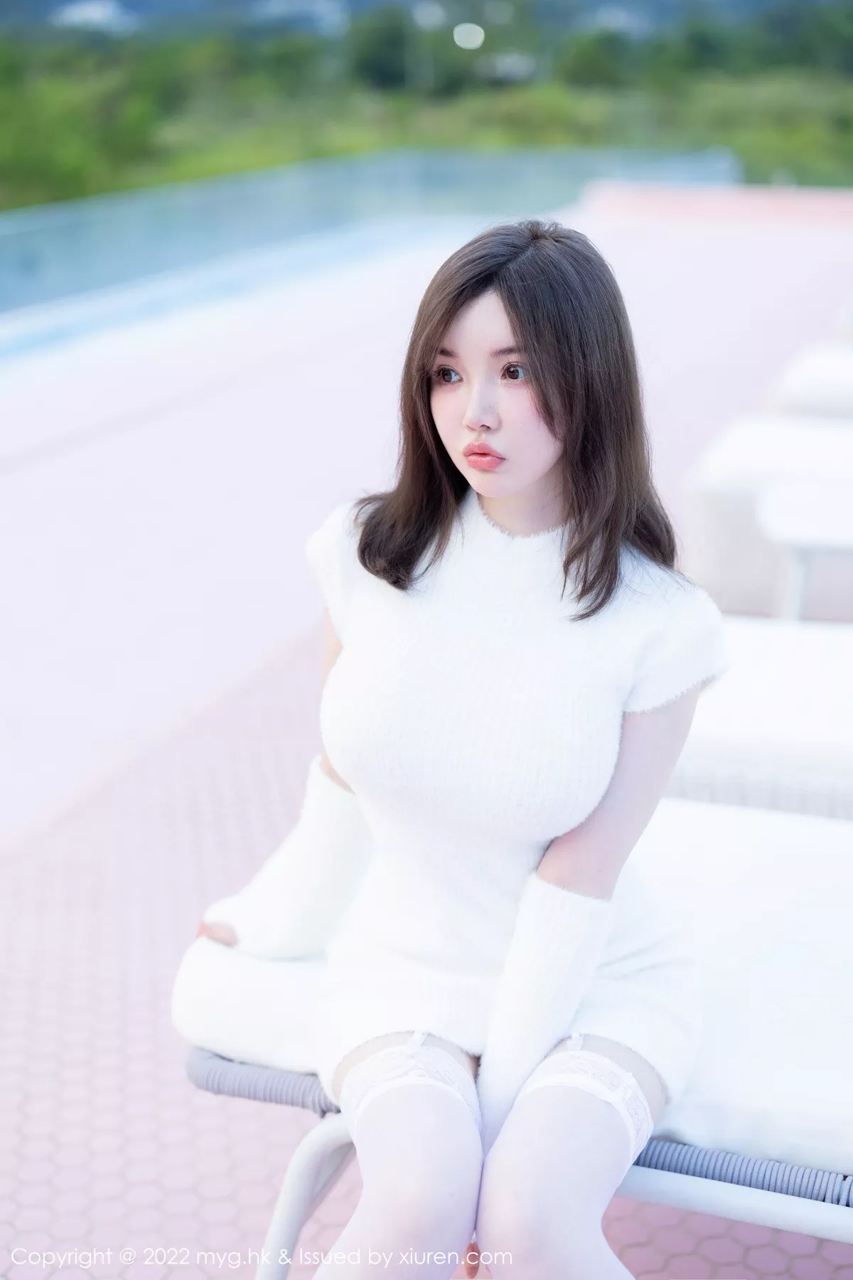 秀人集.com_[MyGirl美媛馆]Vol.644_模特糯美子脱性感白色连衣短裙露蕾丝内衣配白丝吊袜诱惑写真65P