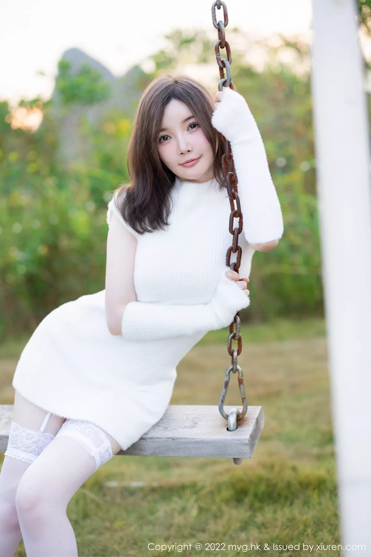 秀人集.com_[MyGirl美媛馆]Vol.644_模特糯美子脱性感白色连衣短裙露蕾丝内衣配白丝吊袜诱惑写真65P