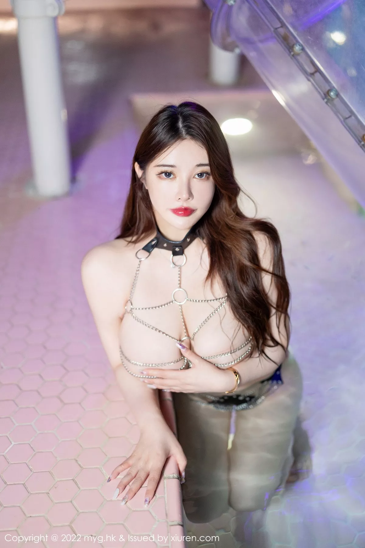 秀人集.com_[MyGirl美媛馆]Vol.645_模特软软爱吃肉户外泳池+室内浴缸情趣服饰秀傲人豪乳诱惑写真41P