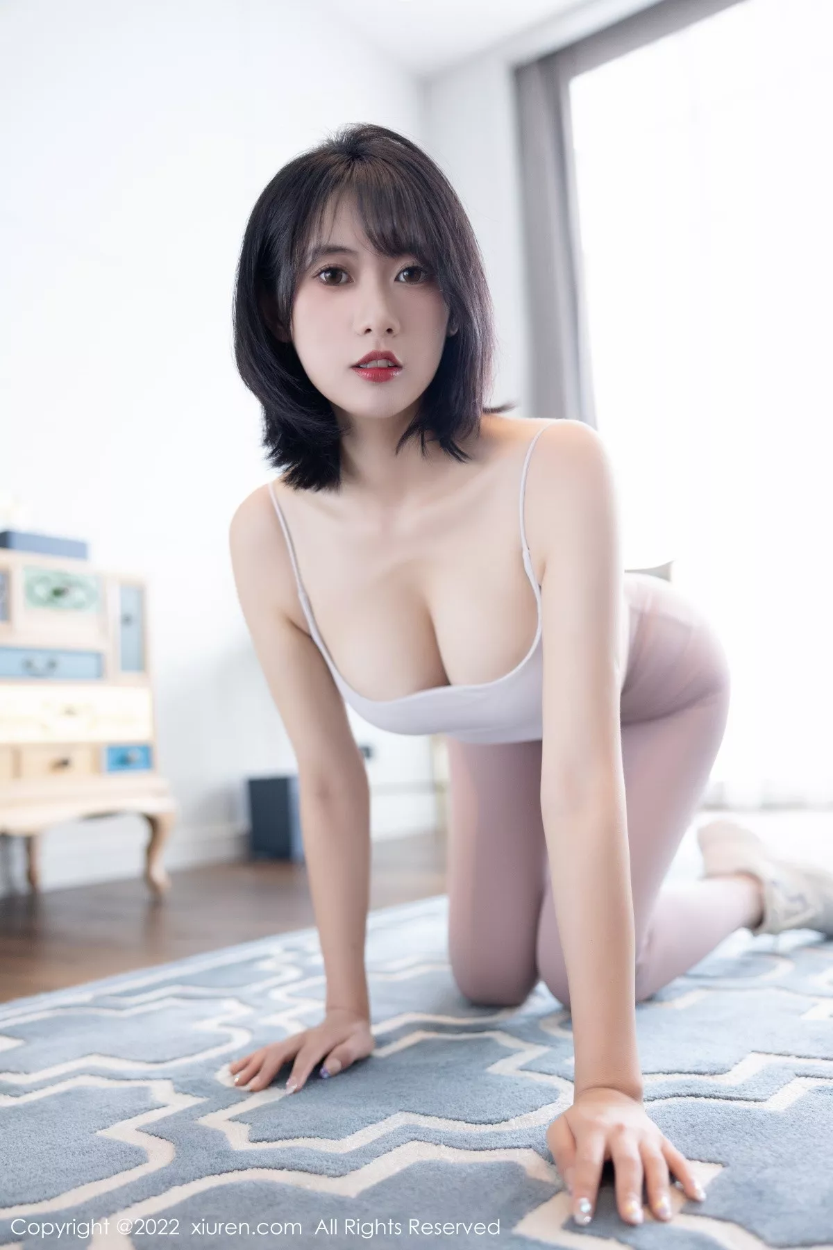 秀人集.com_[XiuRen秀人网]No.5885_模特林子遥性感浅色瑜伽服半脱露超薄无内肉丝秀翘臀诱惑写真88P