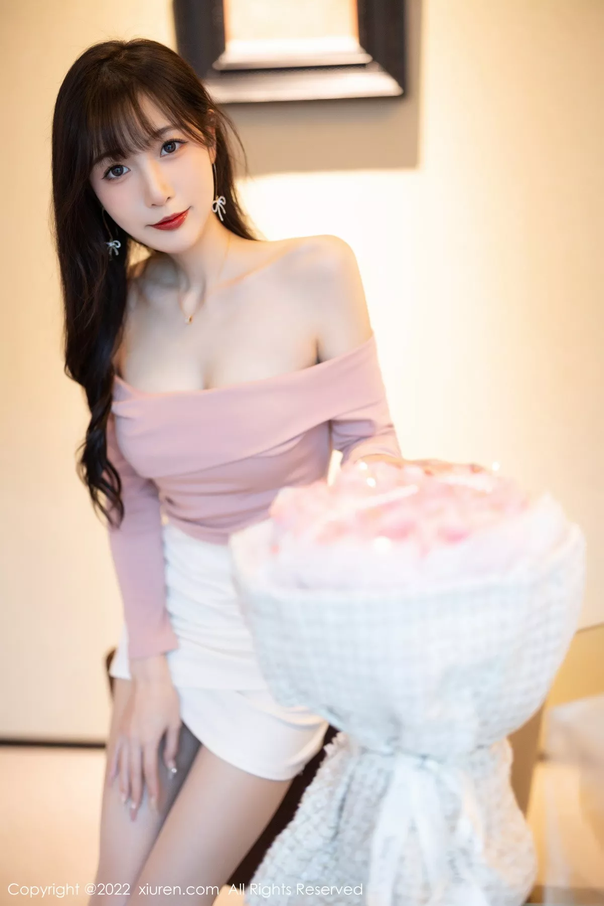 秀人集.com_[XiuRen秀人网]No.5934_模特林星阑紫色露肩上衣配白短裙露蕾丝内衣开档肉丝诱惑写真81P