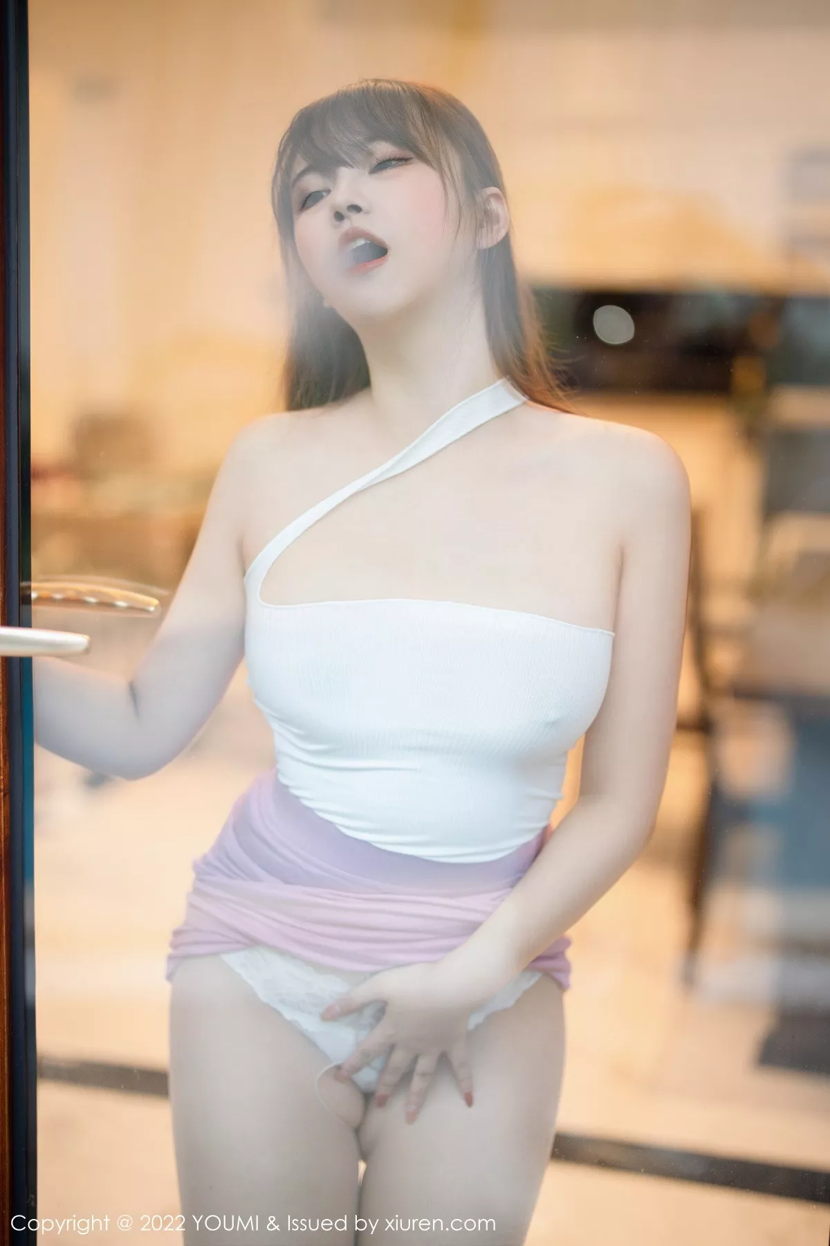 秀人集.com_[YouMi尤蜜荟]Vol.872_模特张思允Nice性感白色收身上衣配粉短裙秀完美身材诱惑写真70P