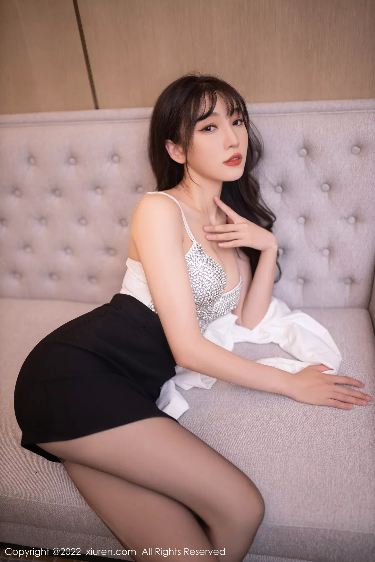 秀人集.com_[XiuRen秀人网]No.5940_模特陆萱萱白色上衣配黑色短裙露性感镶砖内衣迷人诱惑写真78P