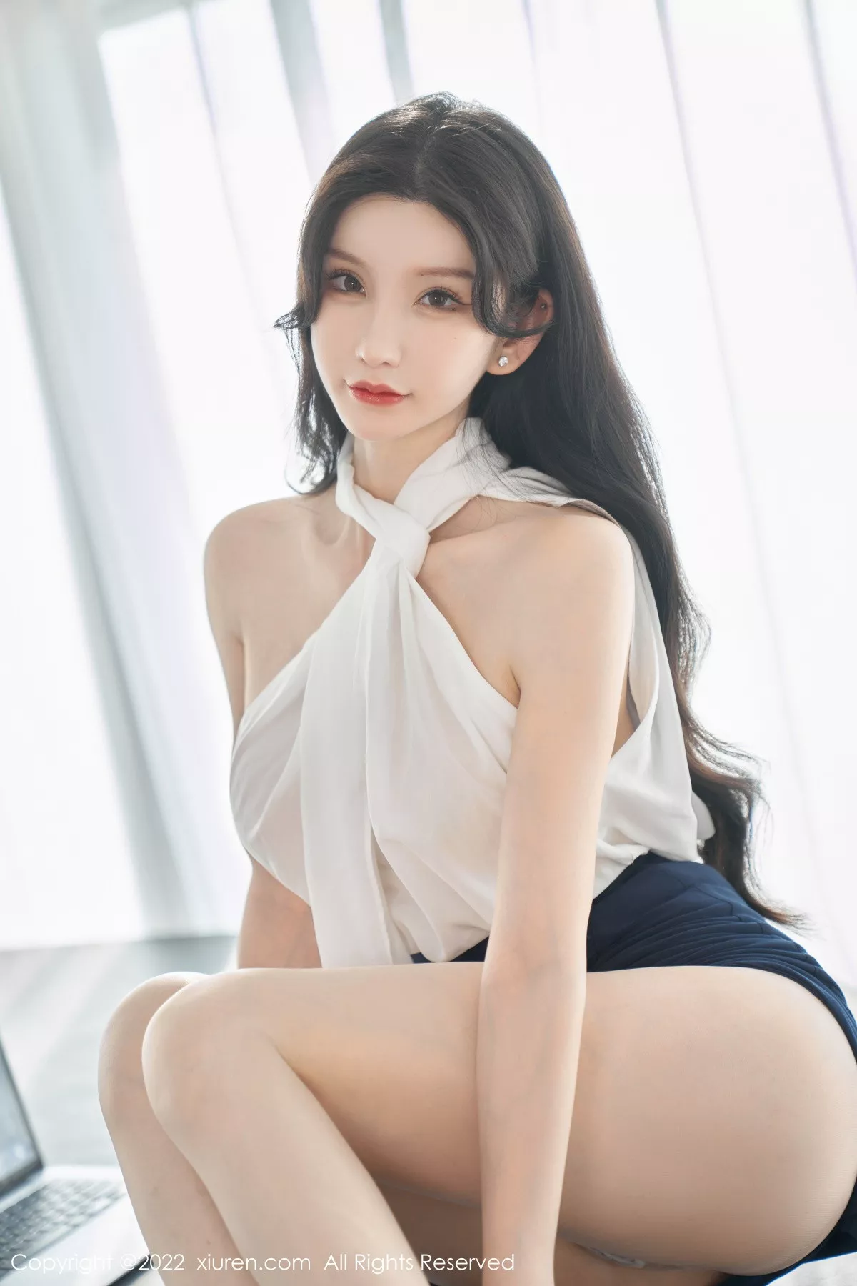 秀人集.com_[XiuRen秀人网]No.5948_女神周于希Sally女秘书主题白色轻透衣配黑短裙秀翘臀诱惑写真70P
