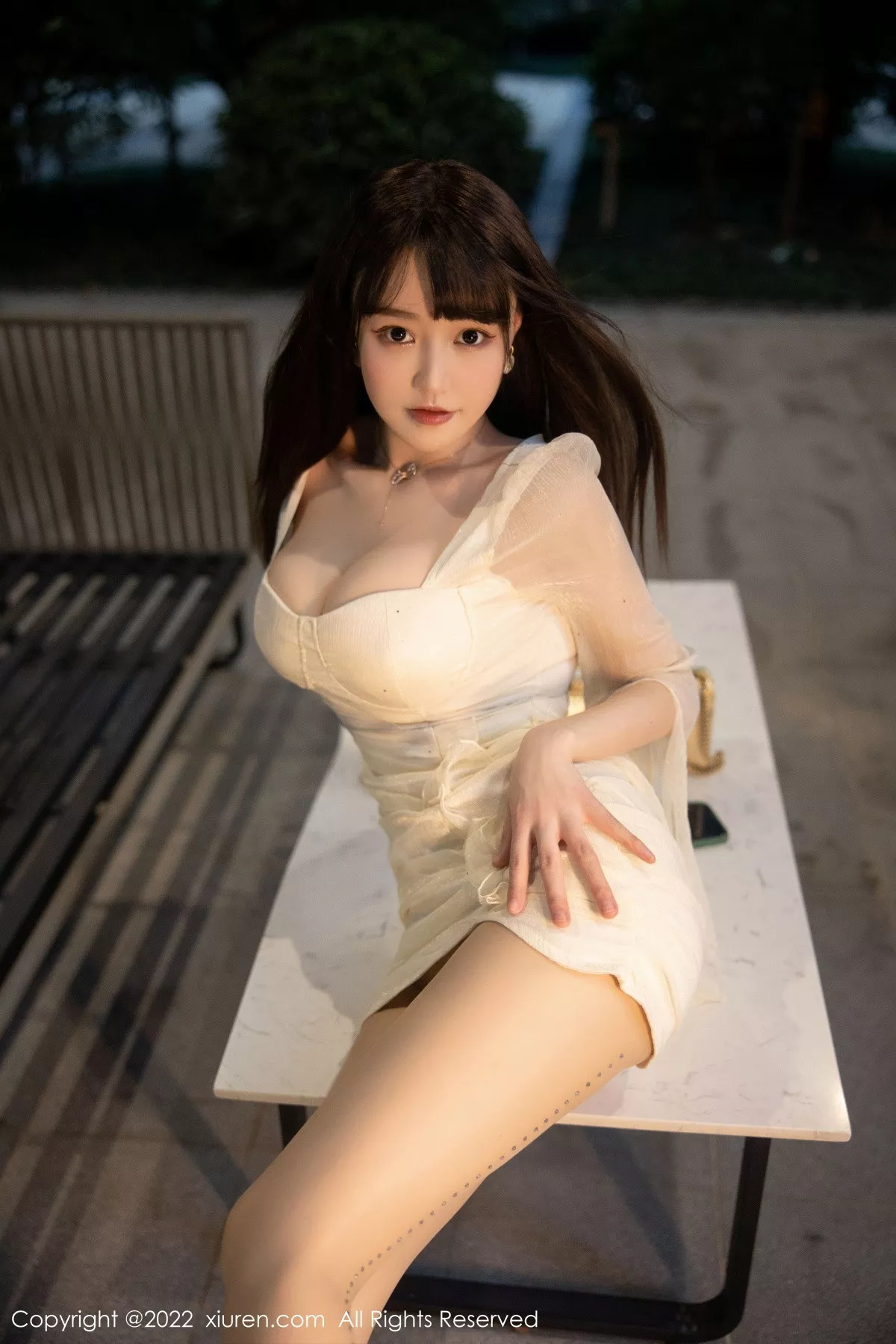 秀人集.com_[XiuRen秀人网]No.5958_女神朱可儿Flora性感白色礼裙配超薄无内肉丝秀丰满身材诱惑写真75P