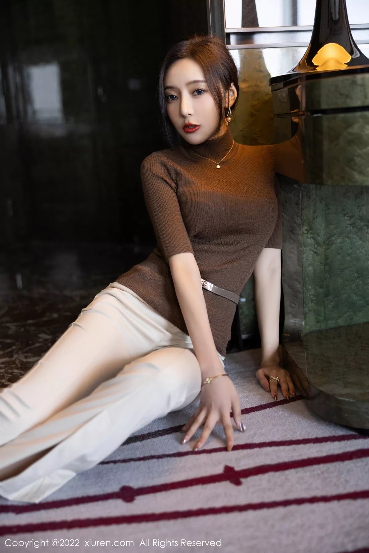 秀人集.com_[XiuRen秀人网]No.5978_女神王馨瑶yanni私房半脱露性感蓝色内衣配超薄无内肉丝诱惑写真81P