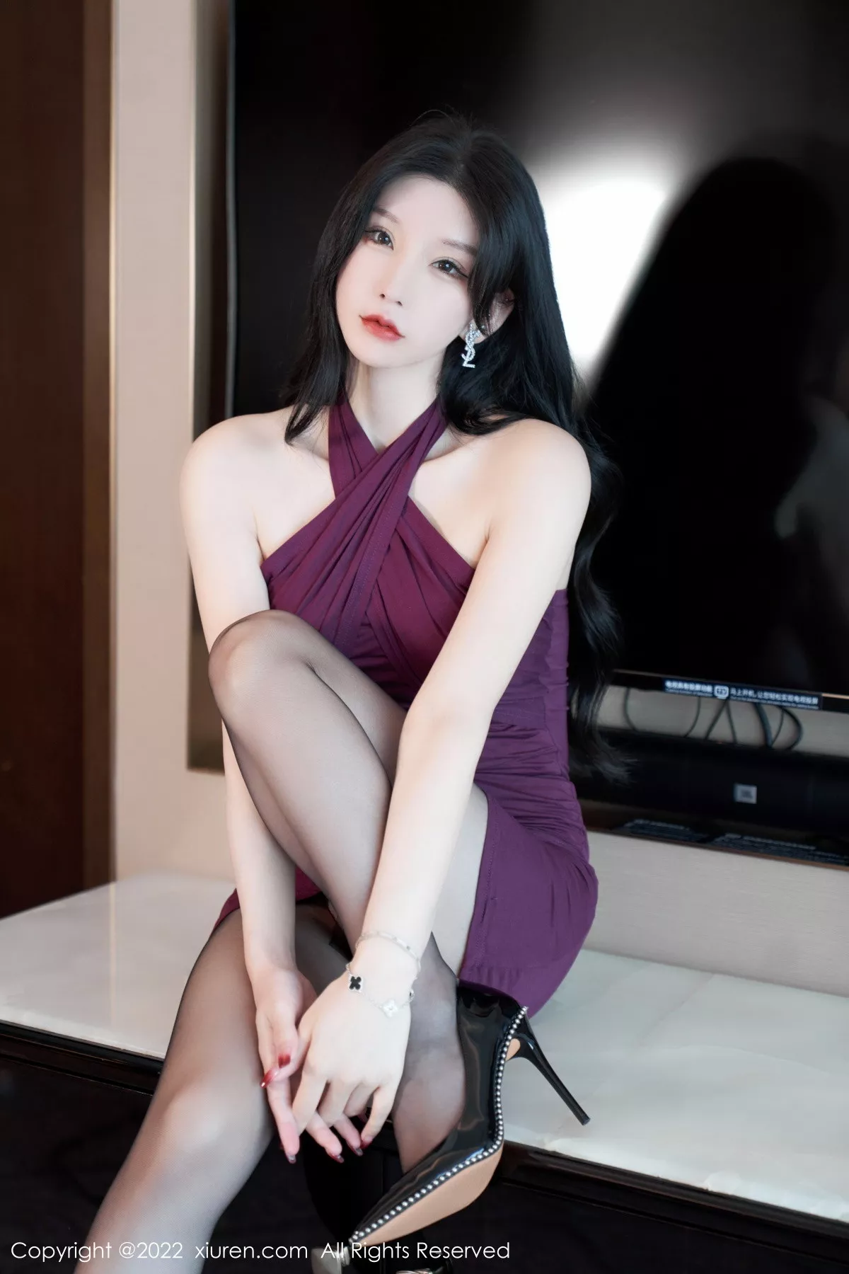 秀人集.com_[XiuRen秀人网]No.5980_女神周于希Sally性感紫色连衣裙配超薄黑丝秀白嫩肌肤迷人写真83P