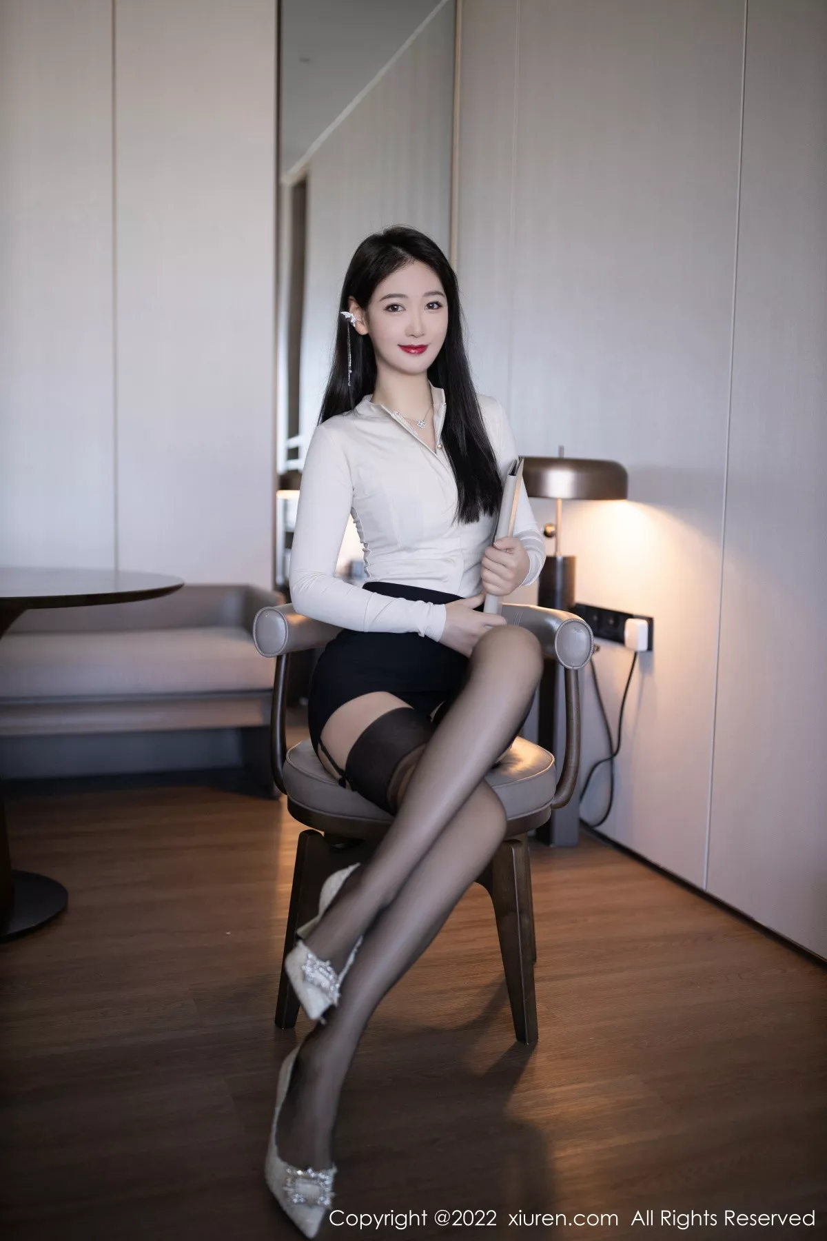 秀人集.com_[XiuRen秀人网]No.5986_模特唐安琪白色上衣配黑短裙半脱露薄纱内衣黑丝吊袜诱惑写真79P