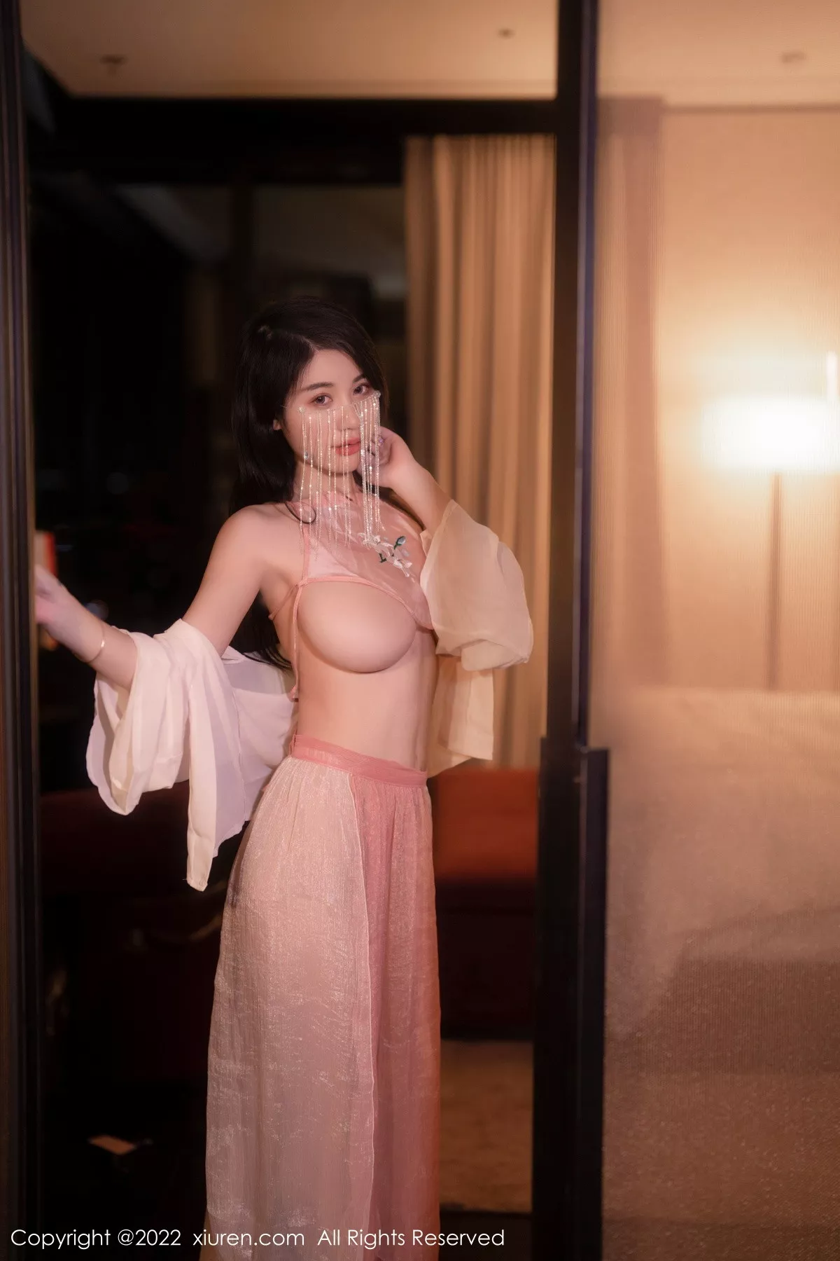 秀人集.com_[XiuRen秀人网]No.5994_模特美七Mia西双版纳旅拍性感粉色布兜秀惹火身材极致诱惑写真66P