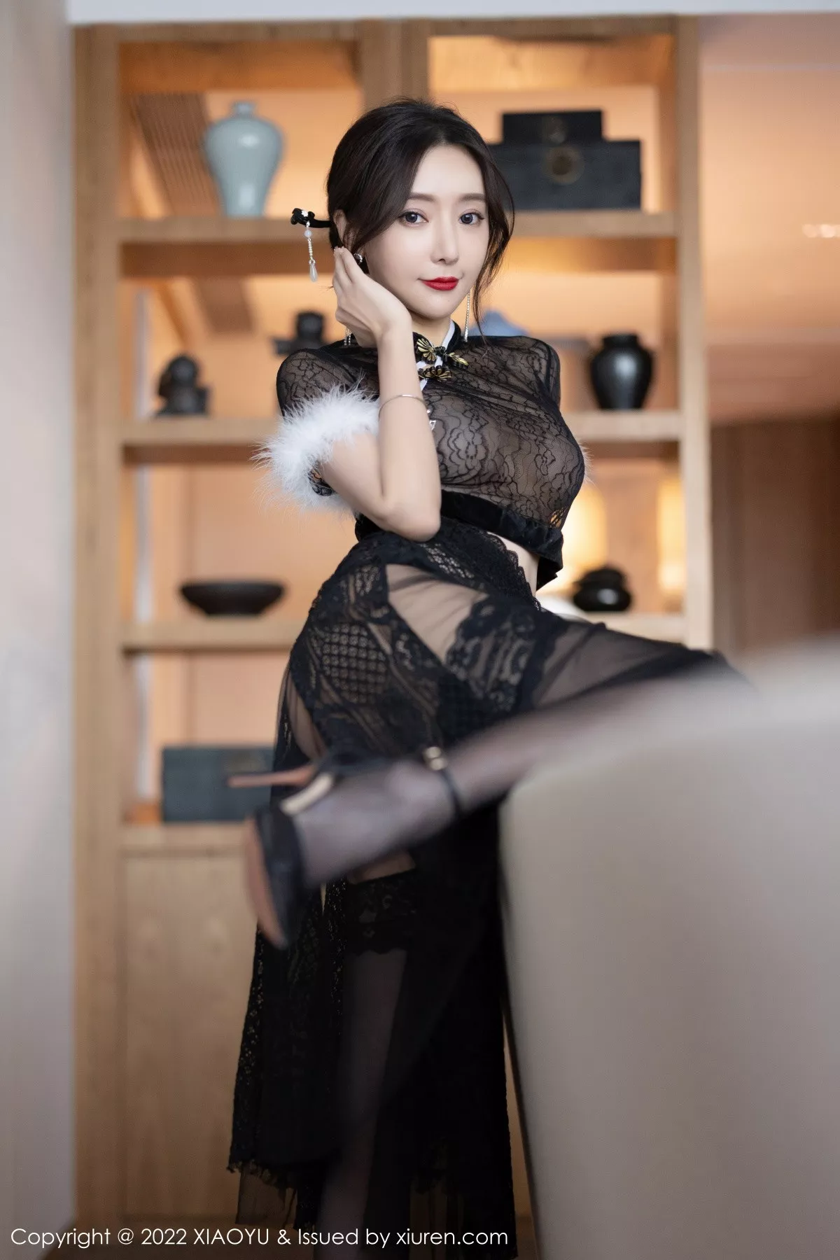 秀人集.com_[XiaoYu画语界]Vol.926_女神王馨瑶yanni性感黑色薄纱情趣旗袍配蕾丝袜惹火诱惑写真80P
