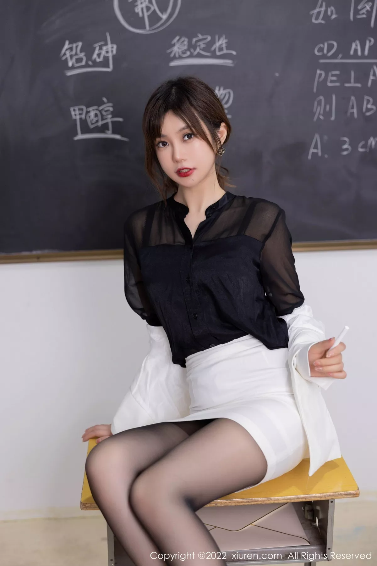 秀人集.com_[XiuRen秀人网]No.6008_女神绮里嘉ula教室角色扮演半脱白色制服露蕾丝边内衣诱惑写真87P