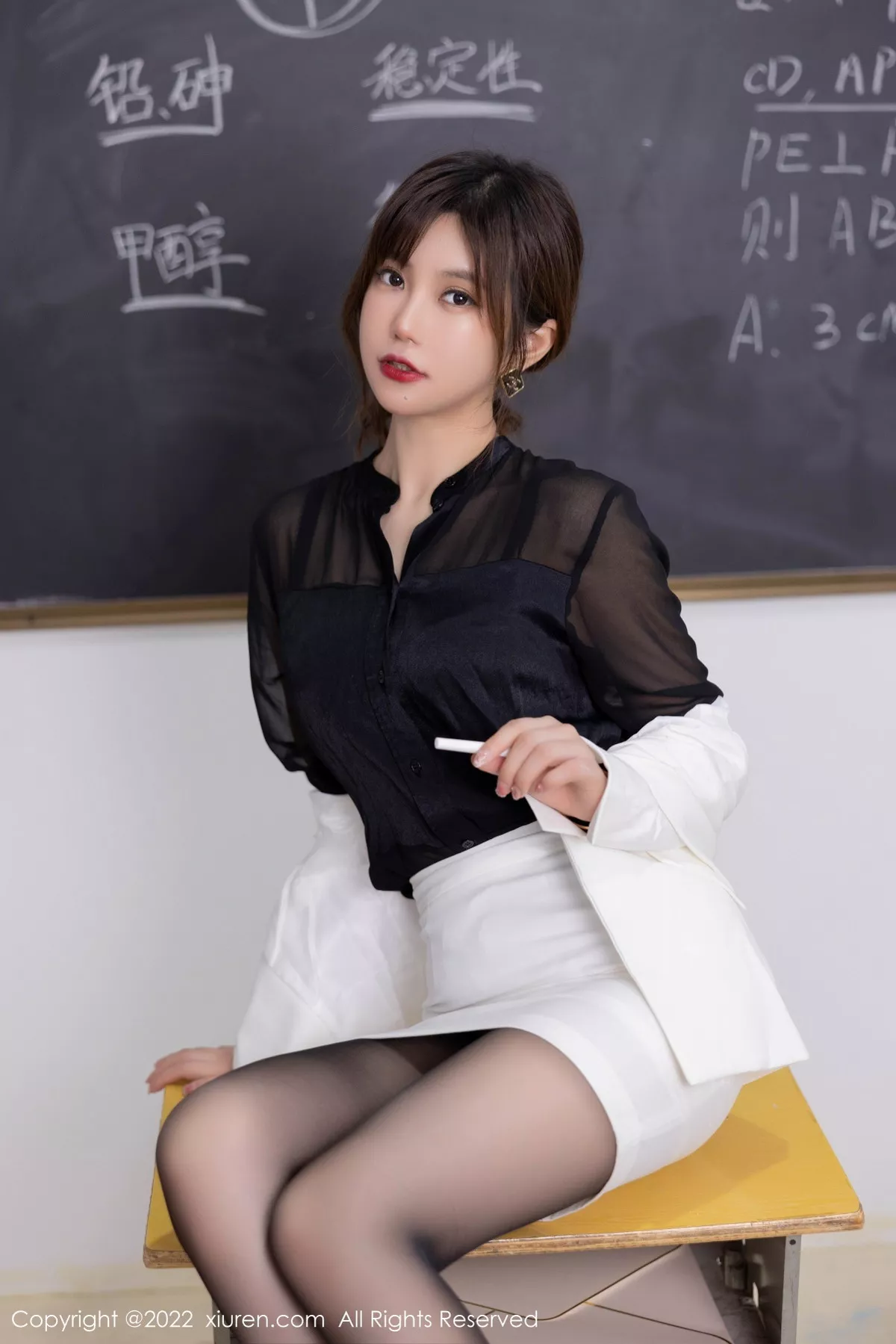 秀人集.com_[XiuRen秀人网]No.6008_女神绮里嘉ula教室角色扮演半脱白色制服露蕾丝边内衣诱惑写真87P