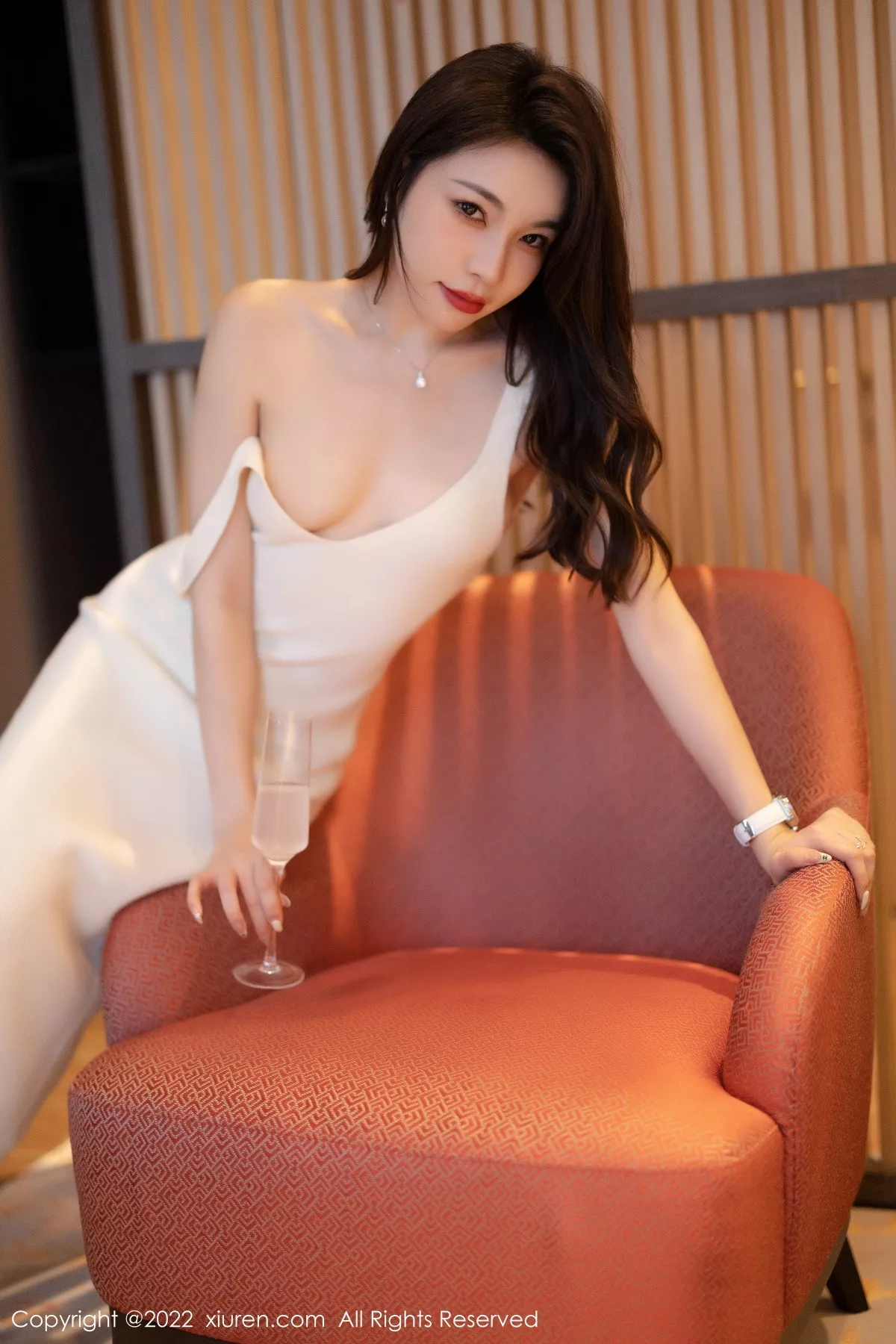 秀人集.com_[XiuRen秀人网]No.6010_女神徐莉芝Booty脱性感白色套装露超薄无内肉丝秀翘臀诱惑写真82P